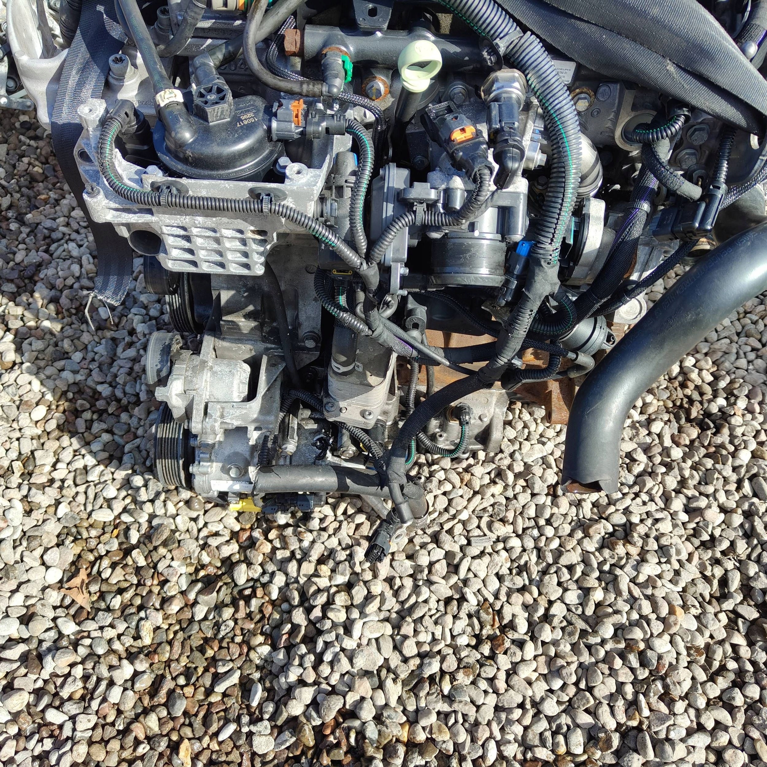 engine Peugeot 3008 II AH02