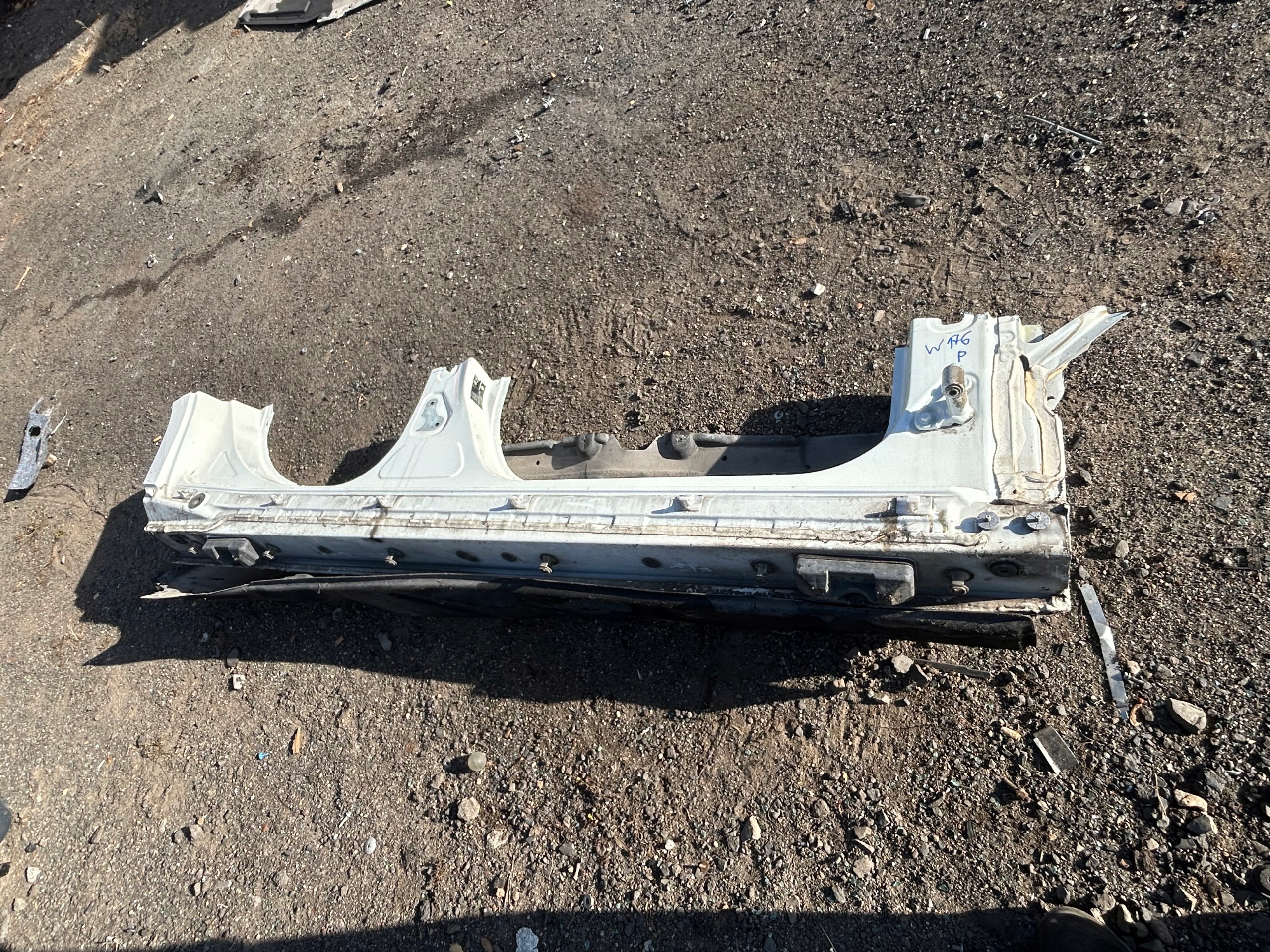MERCEDES A KLASA W176 threshold right
