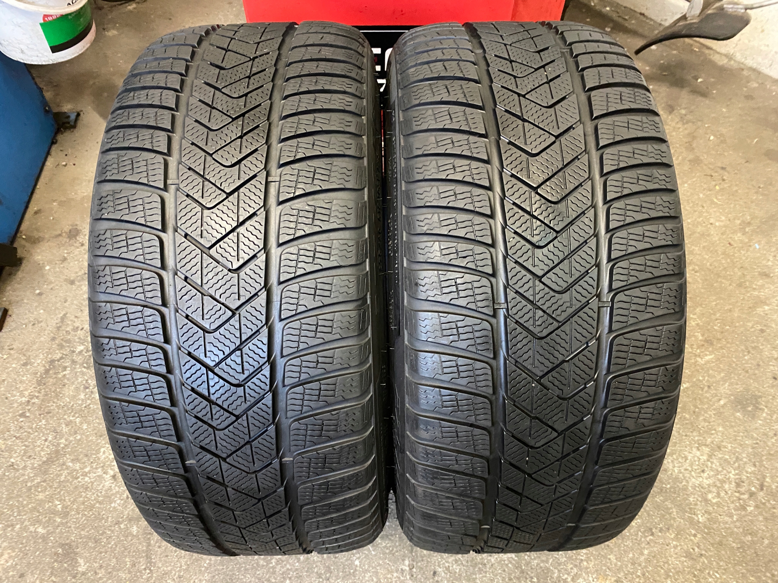 2 tyres winter 275/40R18 Pirelli Sottozero 3 6mm