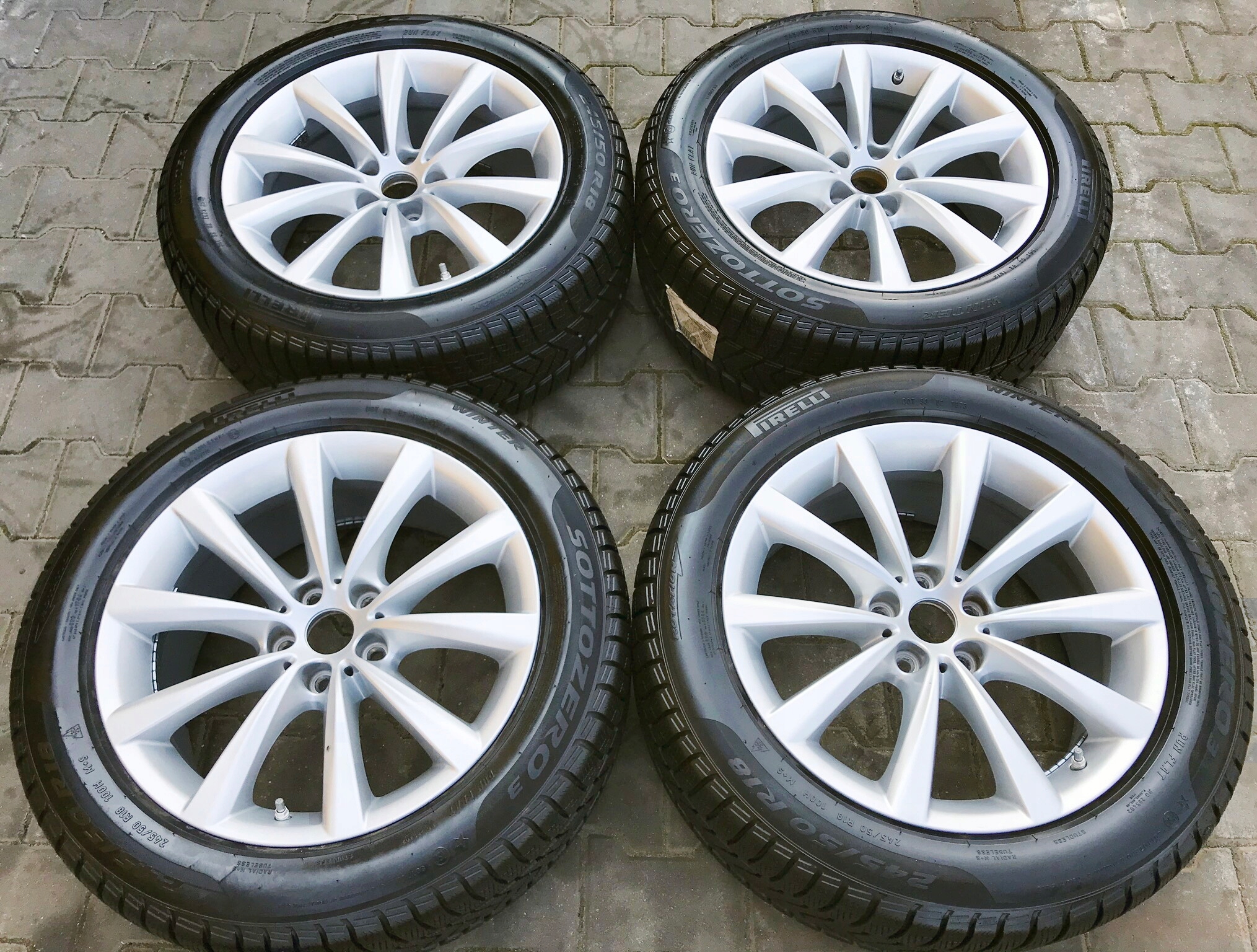 4x Колеса зимние BMW 7 G11 2450r18 PIRELLI + TPMS