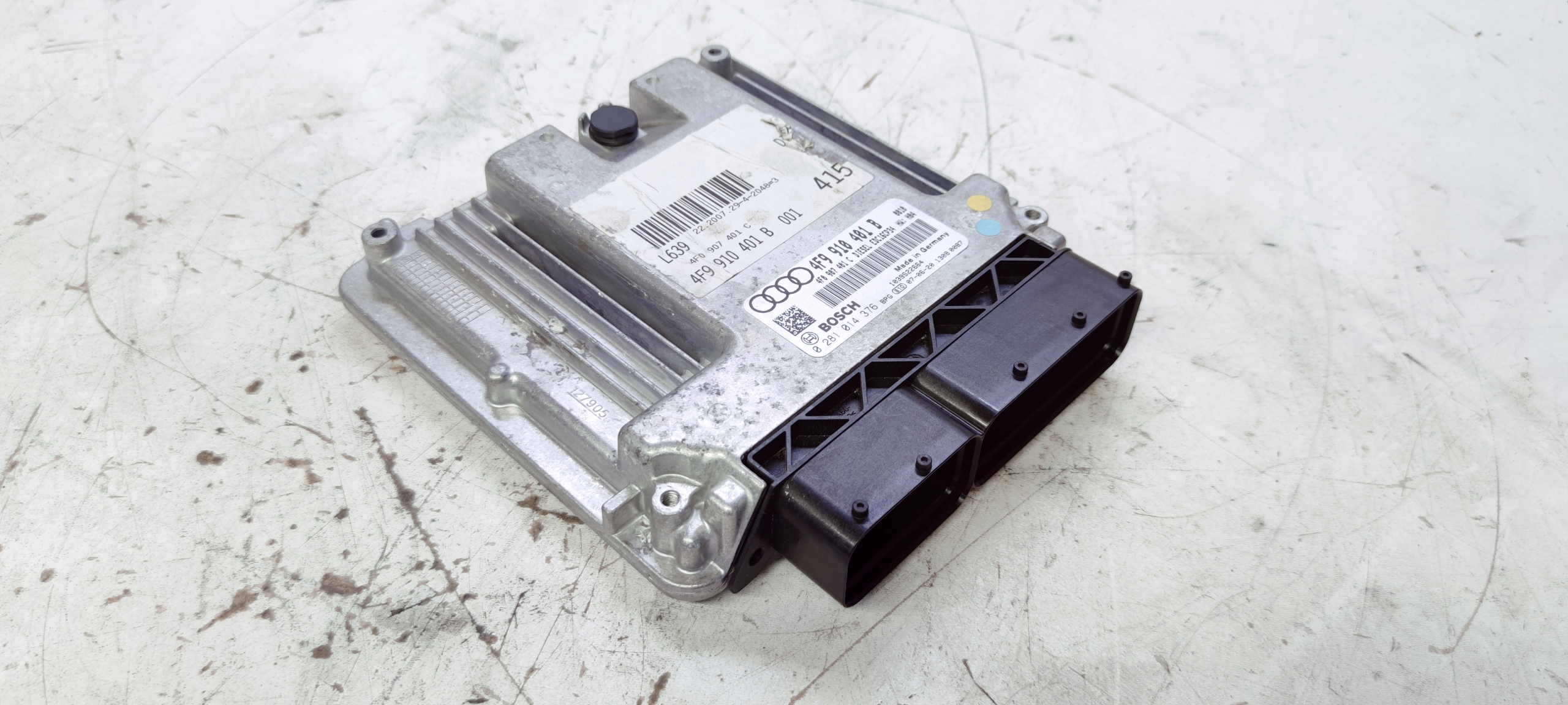 computer control unit of the engine AUDI 3.0 TDI 4F9910401B 4F0907401C