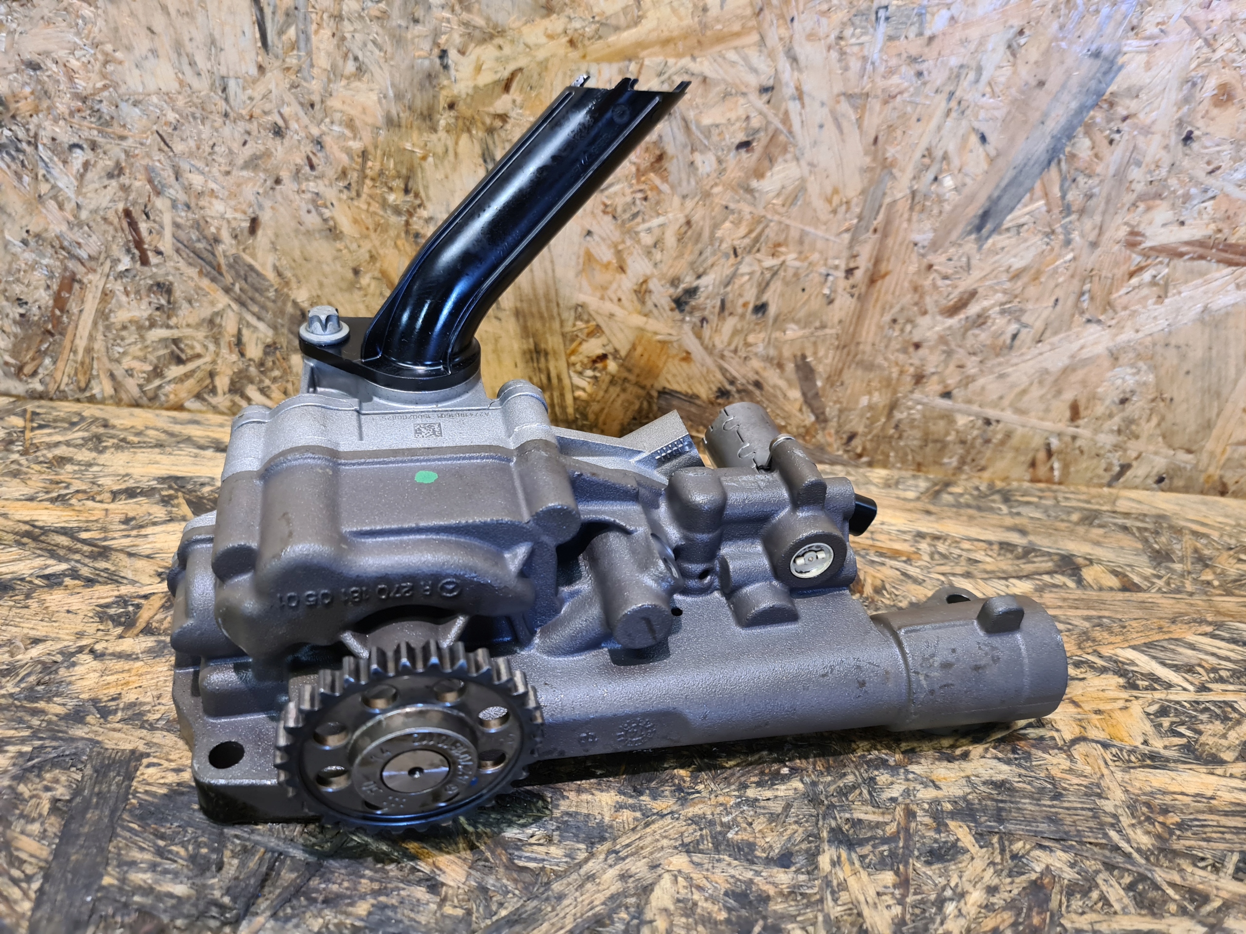 Насос Масла Q30 Q50 2t 2cgi A2741801601