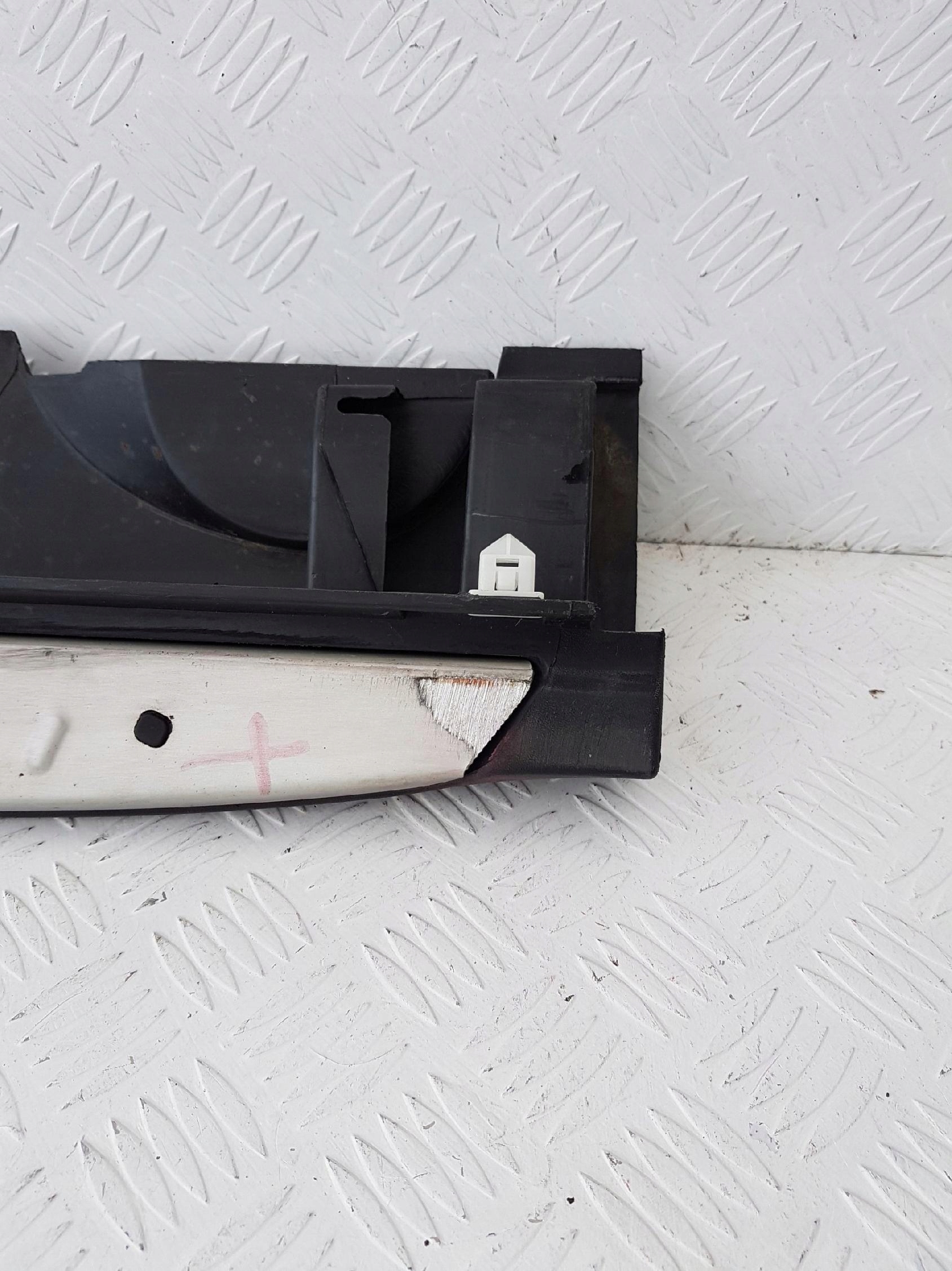 Stopien threshold right Volvo XC60 08-13 sheet metal