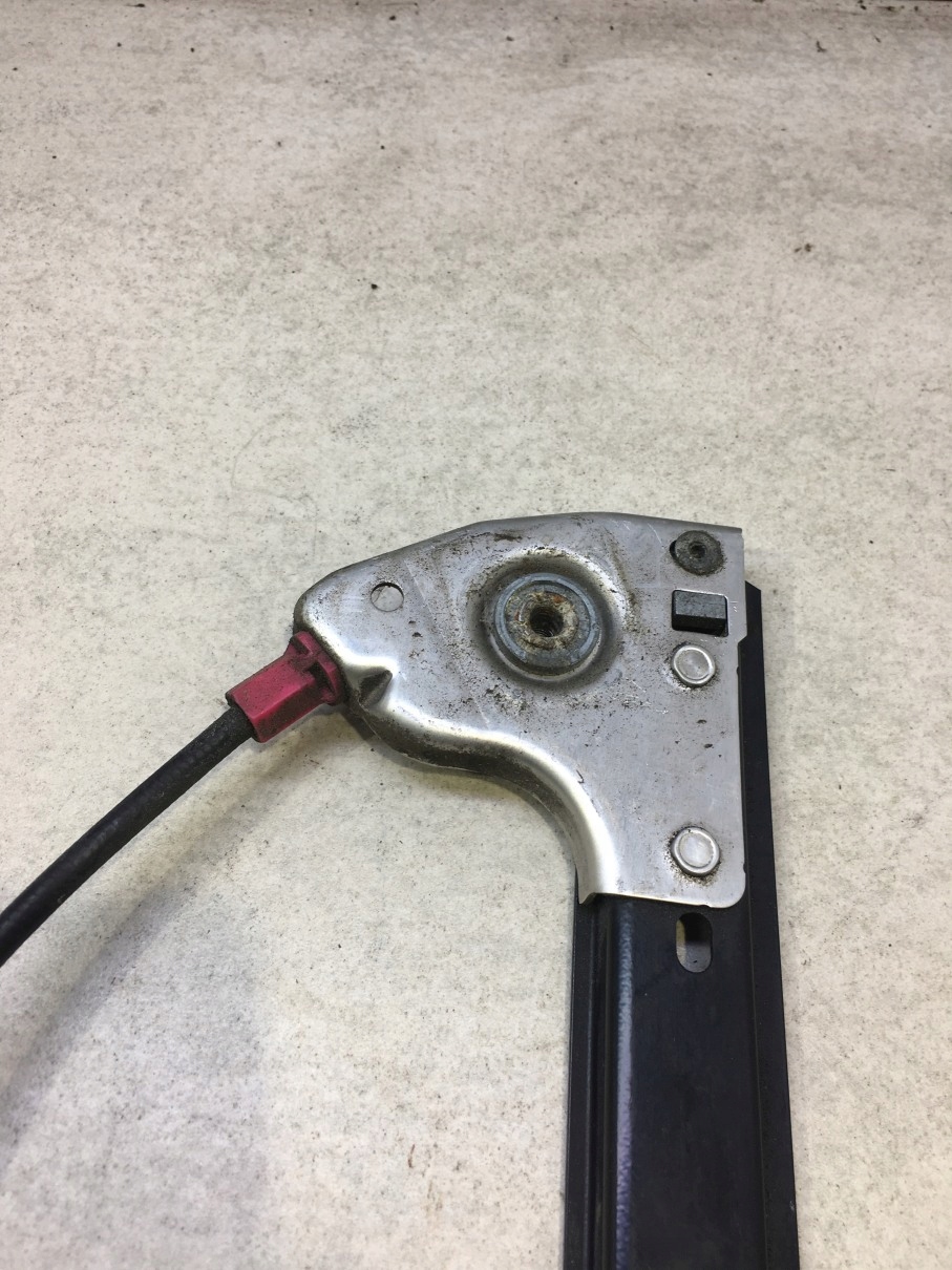 window regulator right front BMW 5 E39 8159832