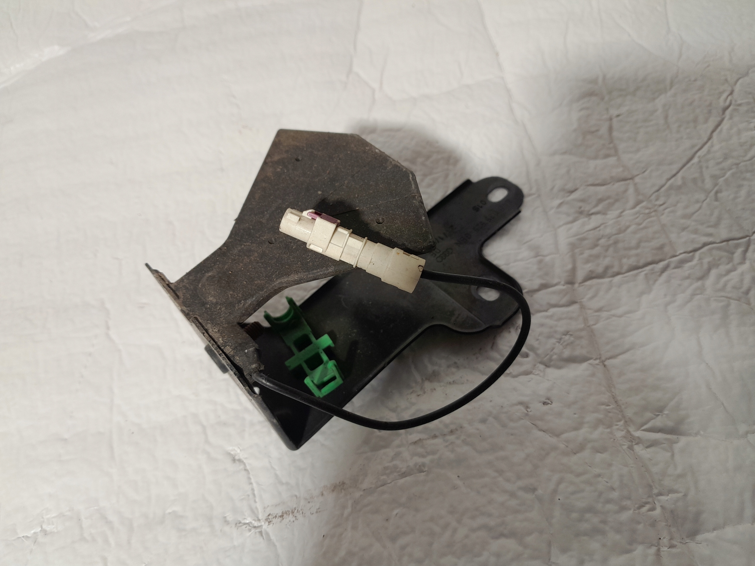 AUDI A3 S3 8V aerial amplifier TELEFONU 8V0035507