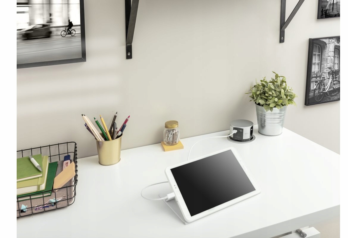 Prodlužovací kabel zapuštěná zásuvka Comfort 3x230V 2xUSB 2,4A hliník