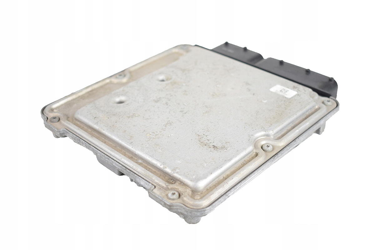 computer control unit of the engine VW GOLF V 03G906016LD