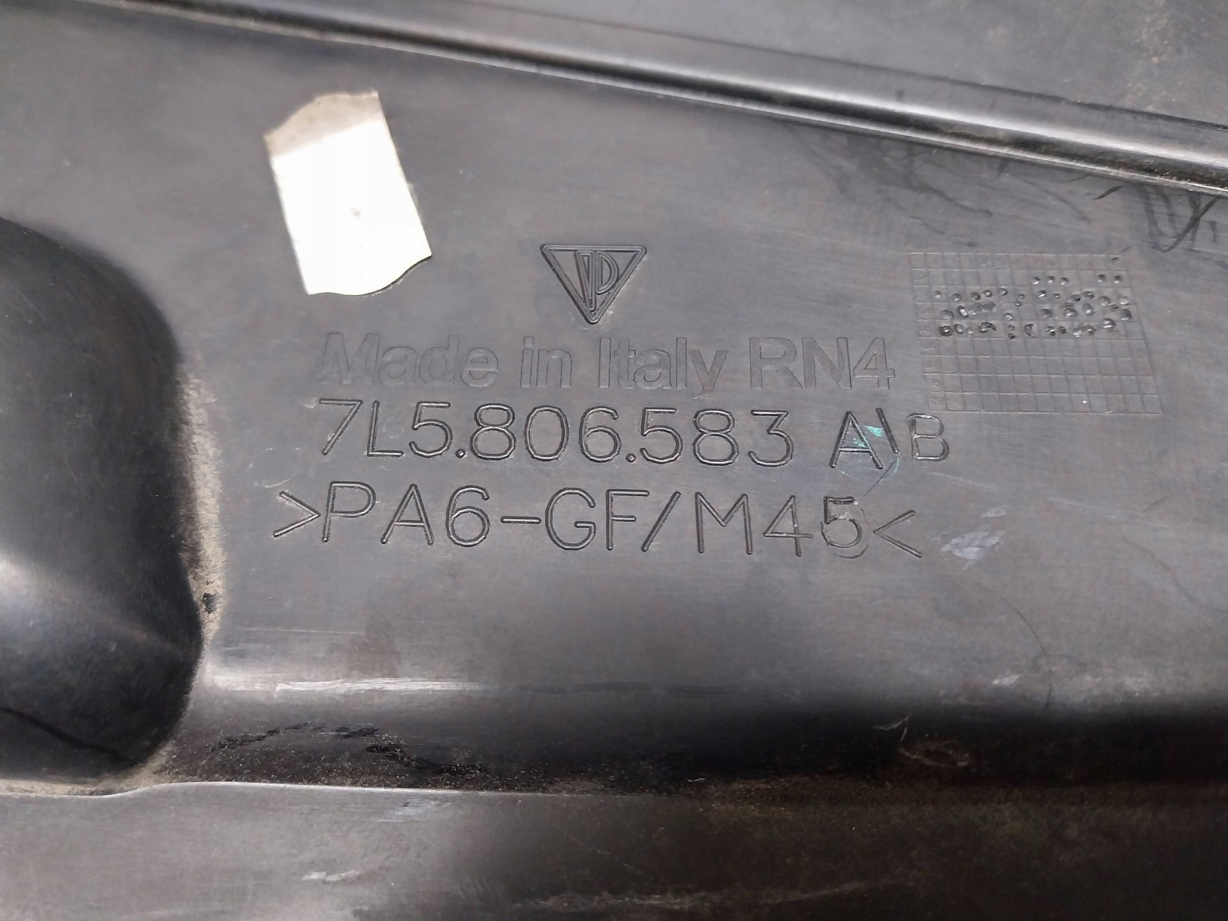 kryt KOMORY MOTORU levá 7L5806583A PORSCHE CAYENNE a 7L