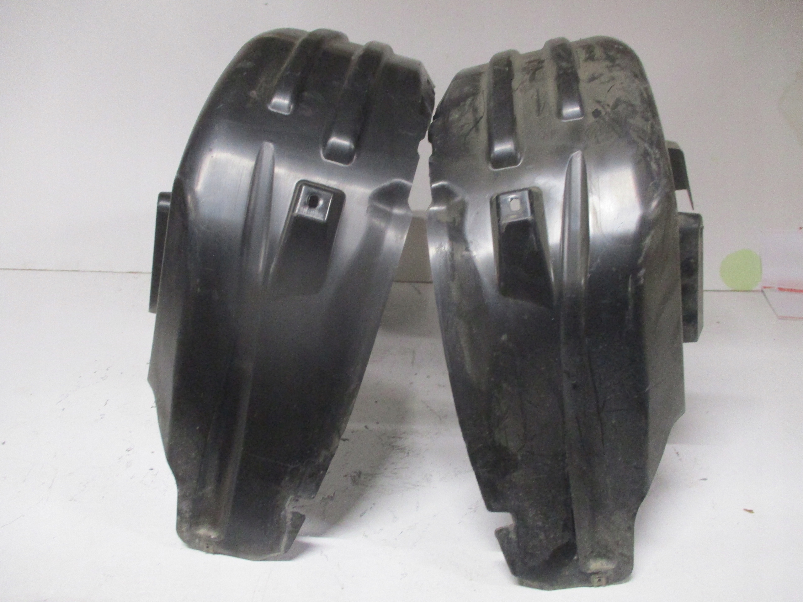 mudguard right rear part rear. JEEP AVENGER 52170952