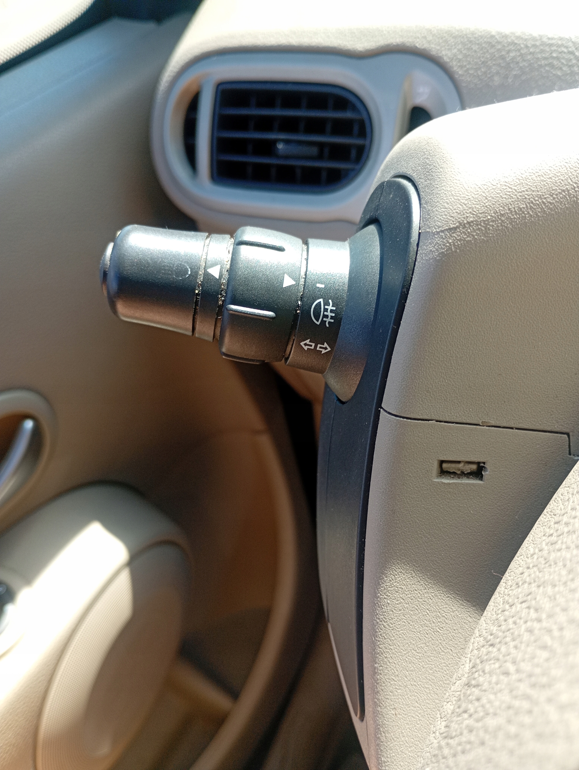 Interrupteur commande phares feux ZESPOLONY Volant Renault Modus 1 et 04-13 1.6