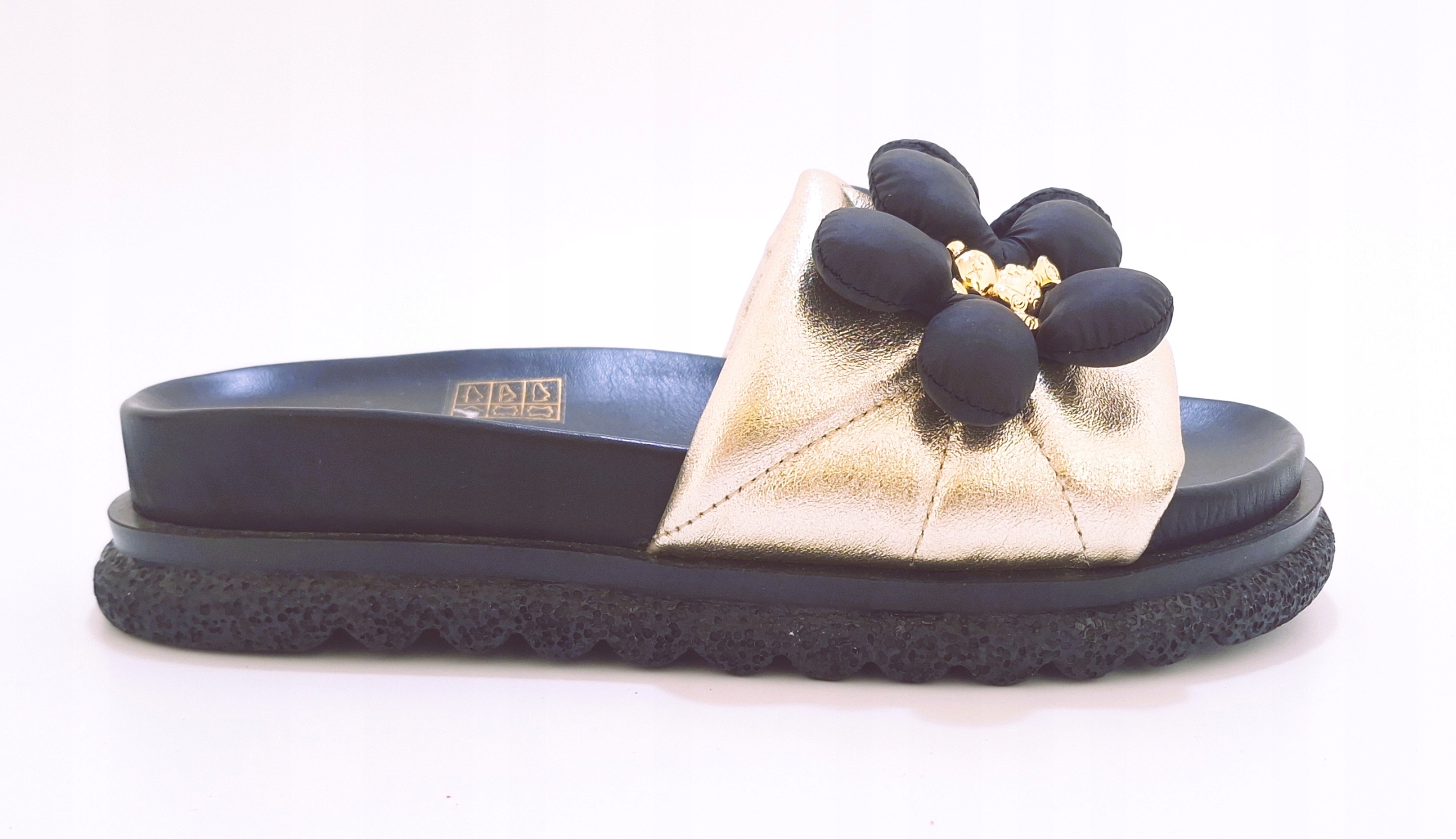 Zlaté nazouváky na komfortní podešvi Boccato 475.068, velikost vel.