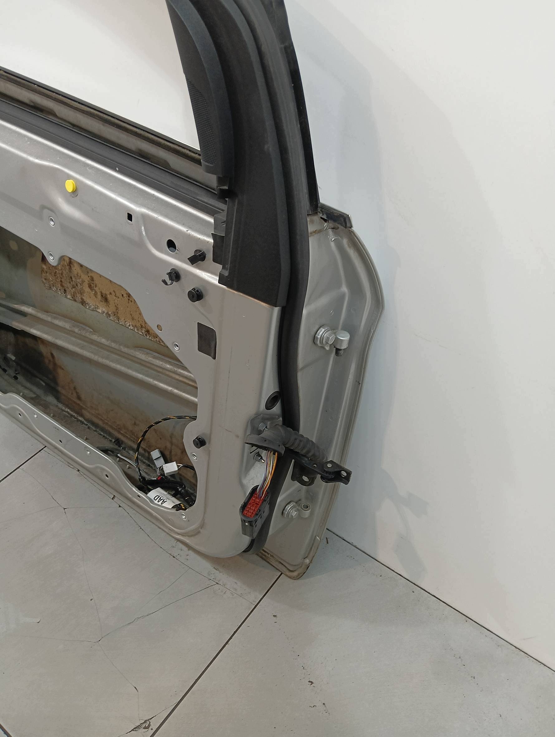door left front O8 Ford Kuga and (2008-2012)