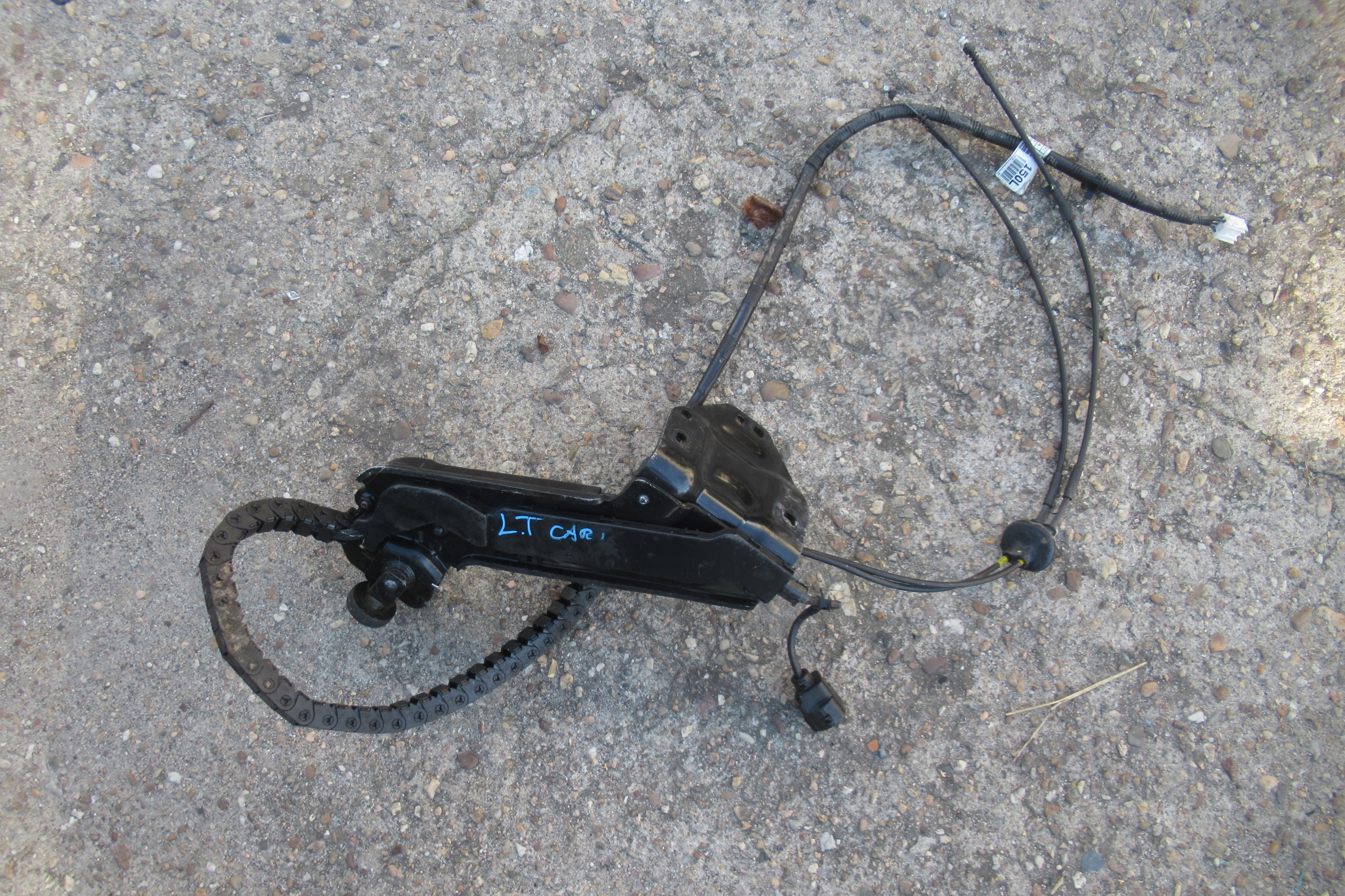 KIA CARNIVAL II 07R roll door left rear part