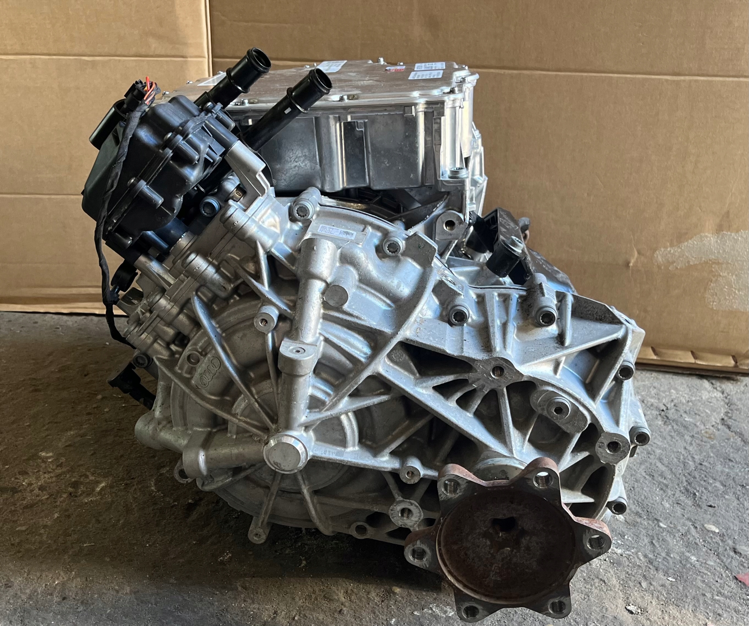 IDEALNY engine electrical front AUDI ETRON 50 55 22r 1