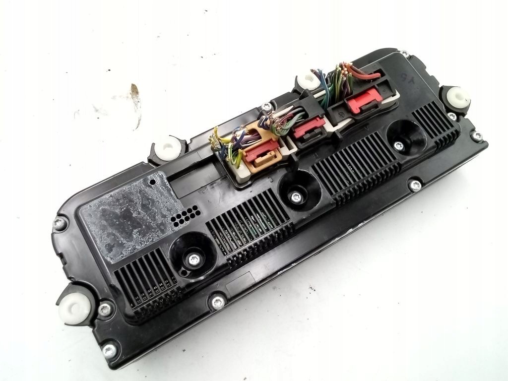 VW Passat B6 panel air conditioning devices