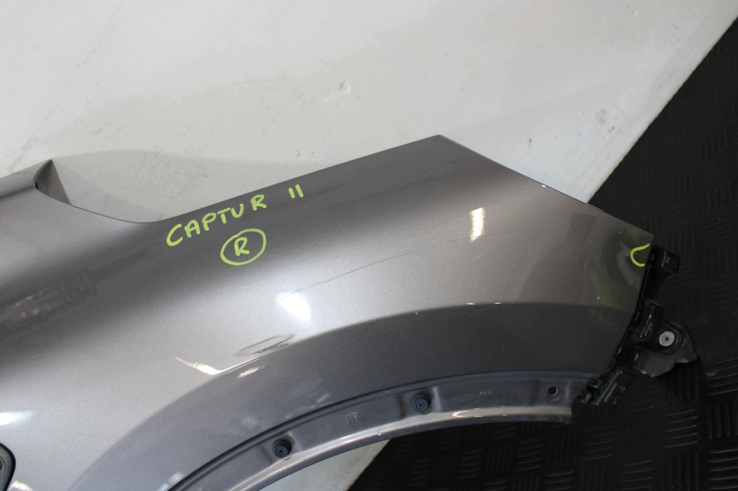 fender right front right front RENAULT CAPTUR II 2