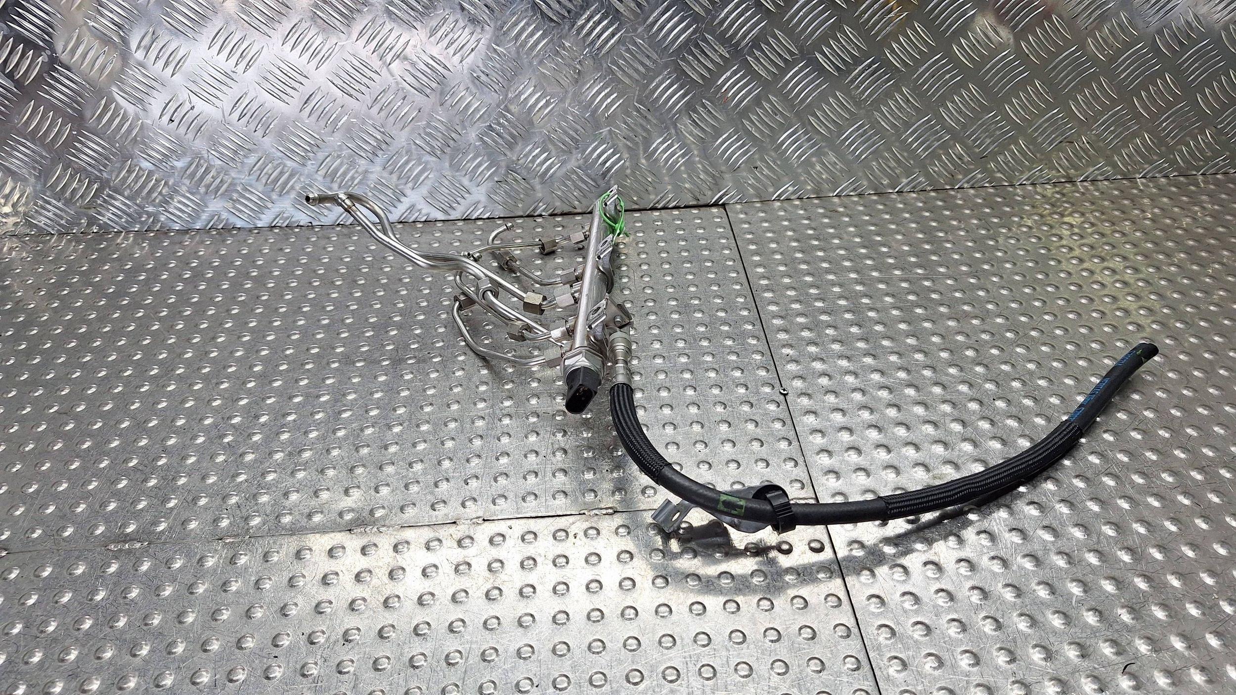 Sensor Schläuche Kraftstoffverteiler Einspritzleiste 7562474 BMW E81 E87 E60 E61 E90 2.0 N43