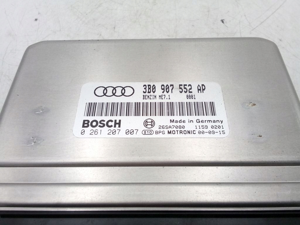 Audi A6 C5 2.4 V6 computer control unit of the engine 3B0907552AP