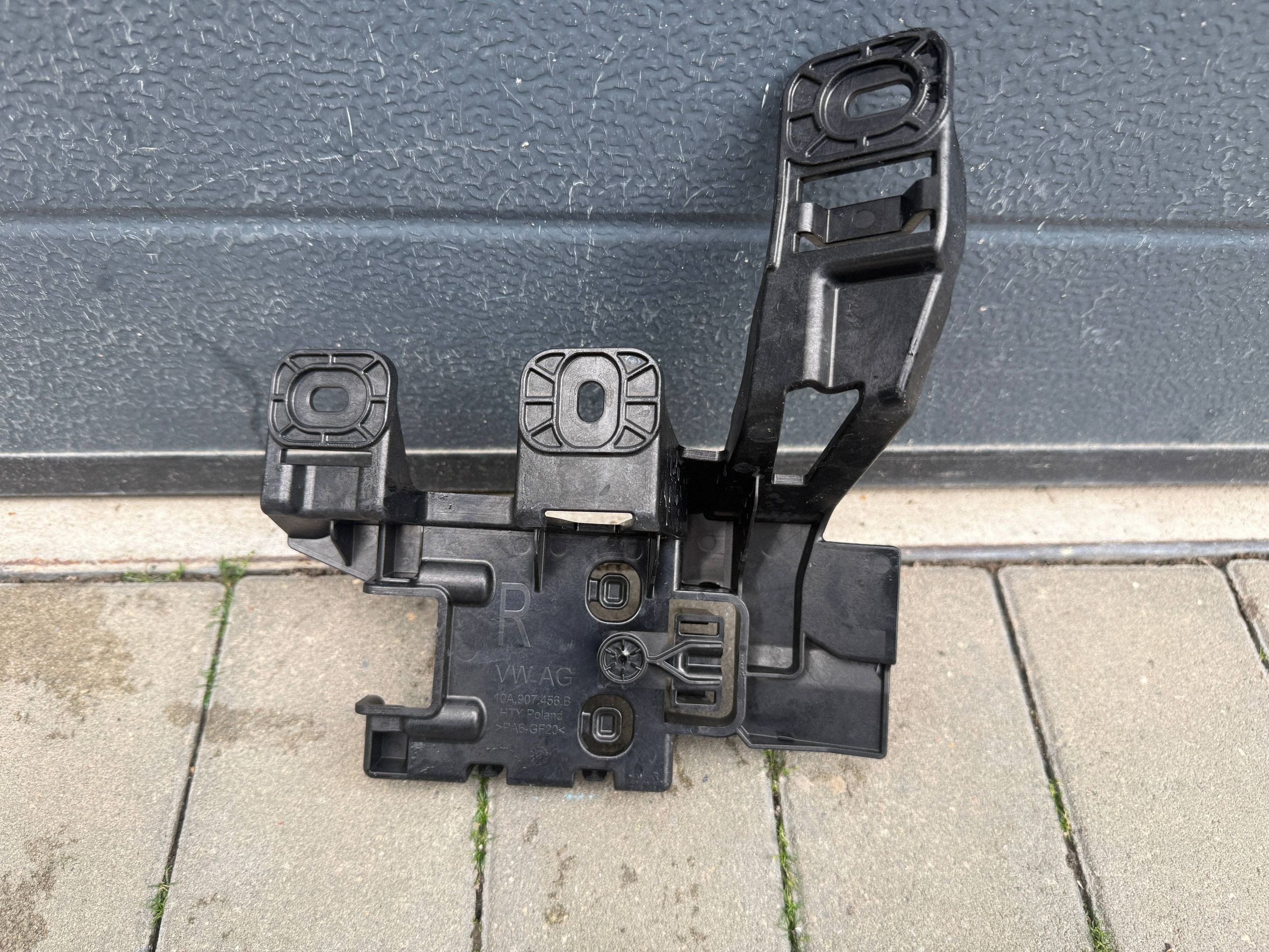 Cupra Born 10A907456b holder rear part rear.