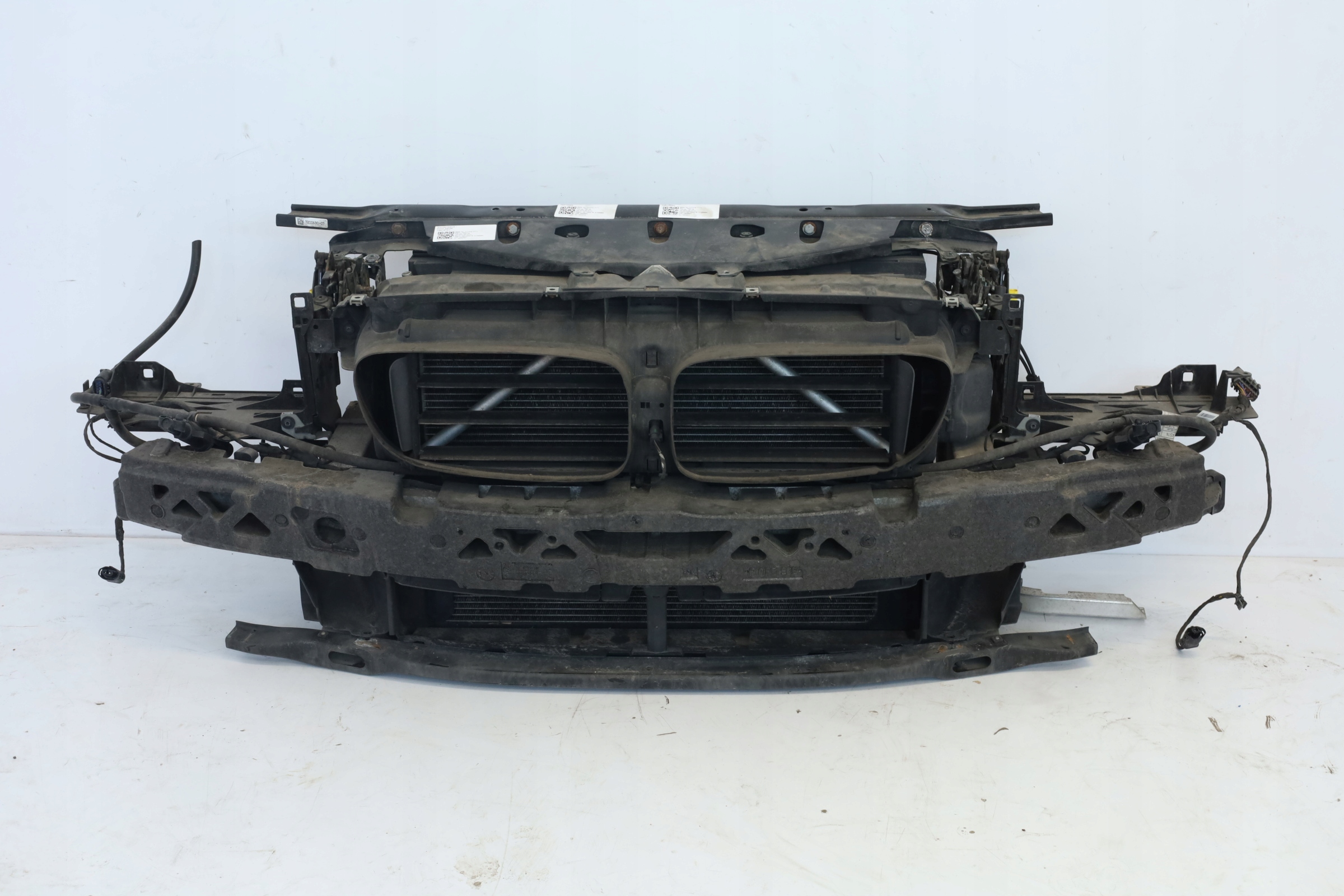 WZMOCNIENIE PAS PRZEDNI CHŁODNICE 520D BMW F10 F11