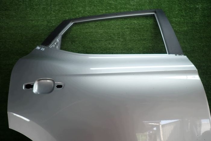 MG ZS 17- door right rear. rear part
