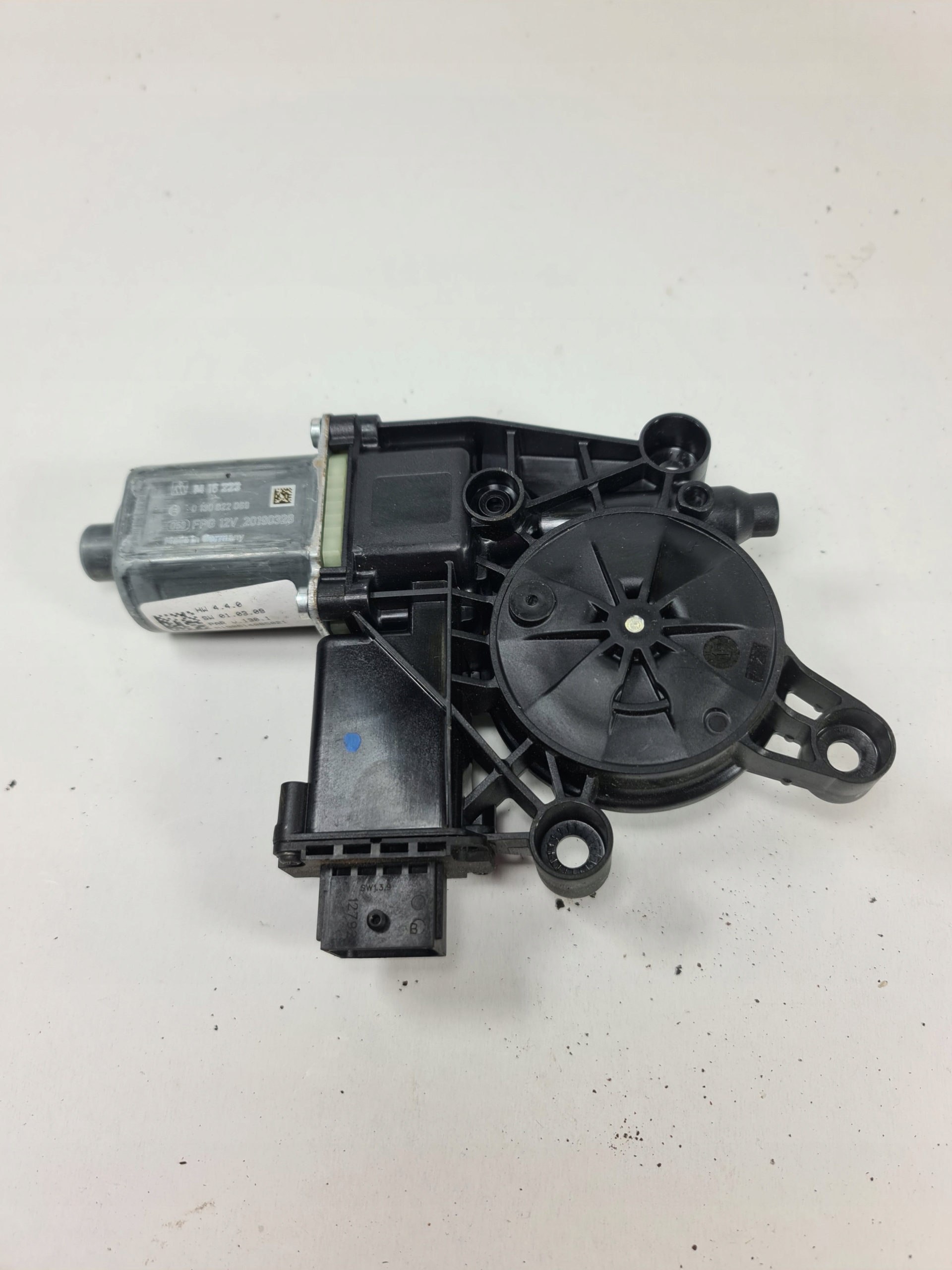 STELVIO СТЕКЛОПОДЪЕМНИК ЛЕВЫЙ ПЕРЕДНИЙ 0130822069