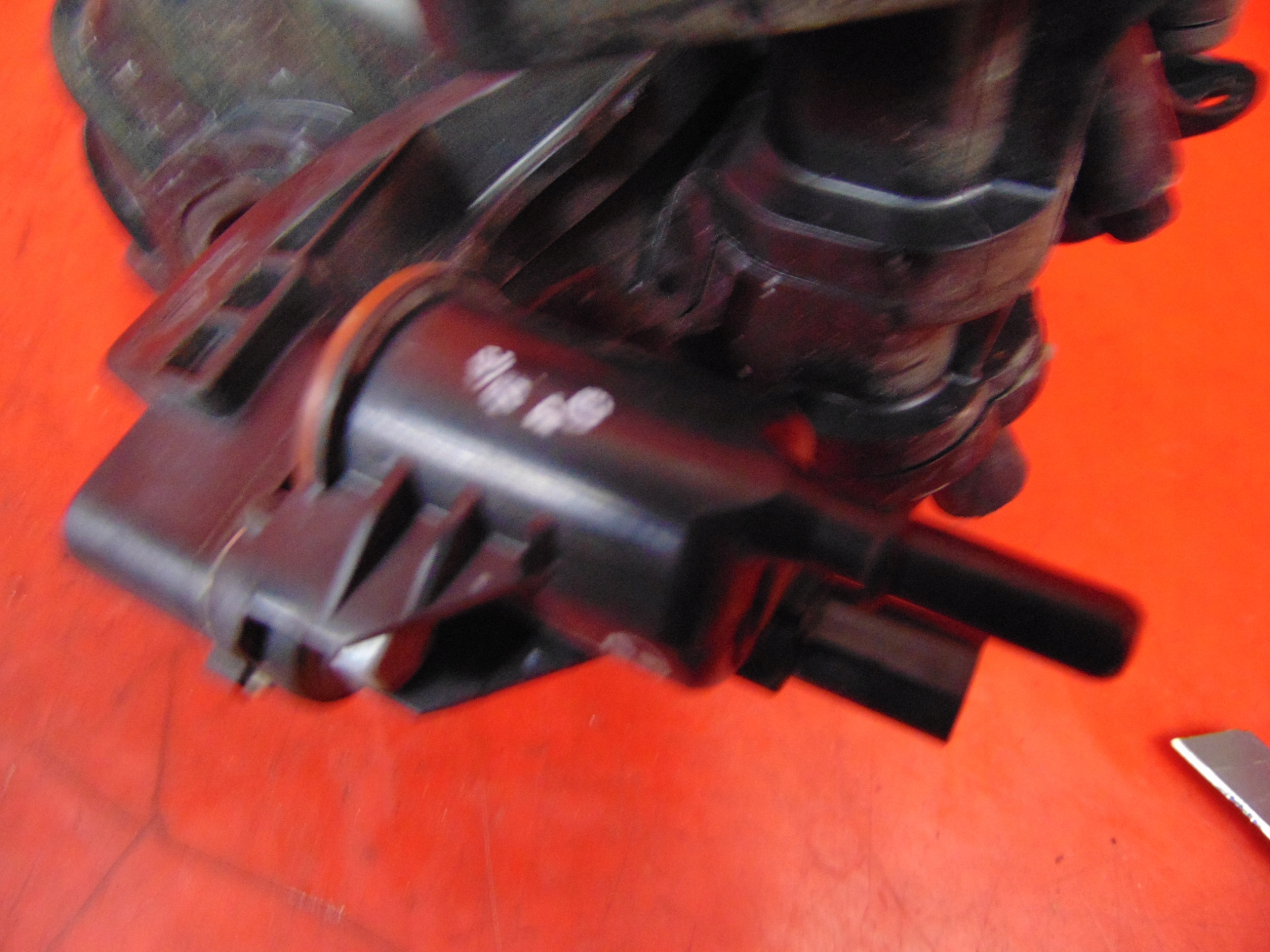 OPEL KARL 1.0 B intake manifold 55493647