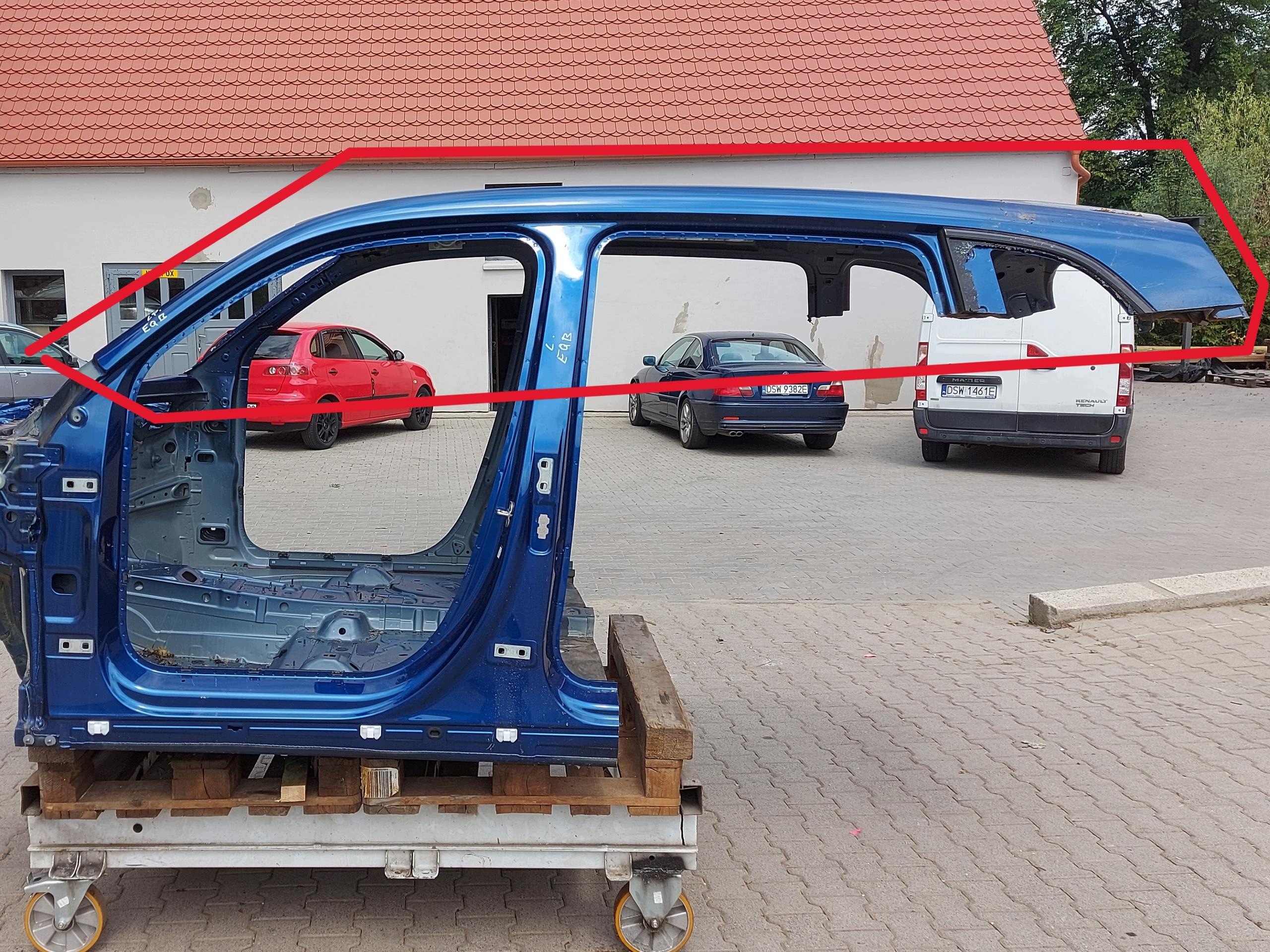 Mercedes EQB 250+ X243, w247 2025r. dach blauer 970