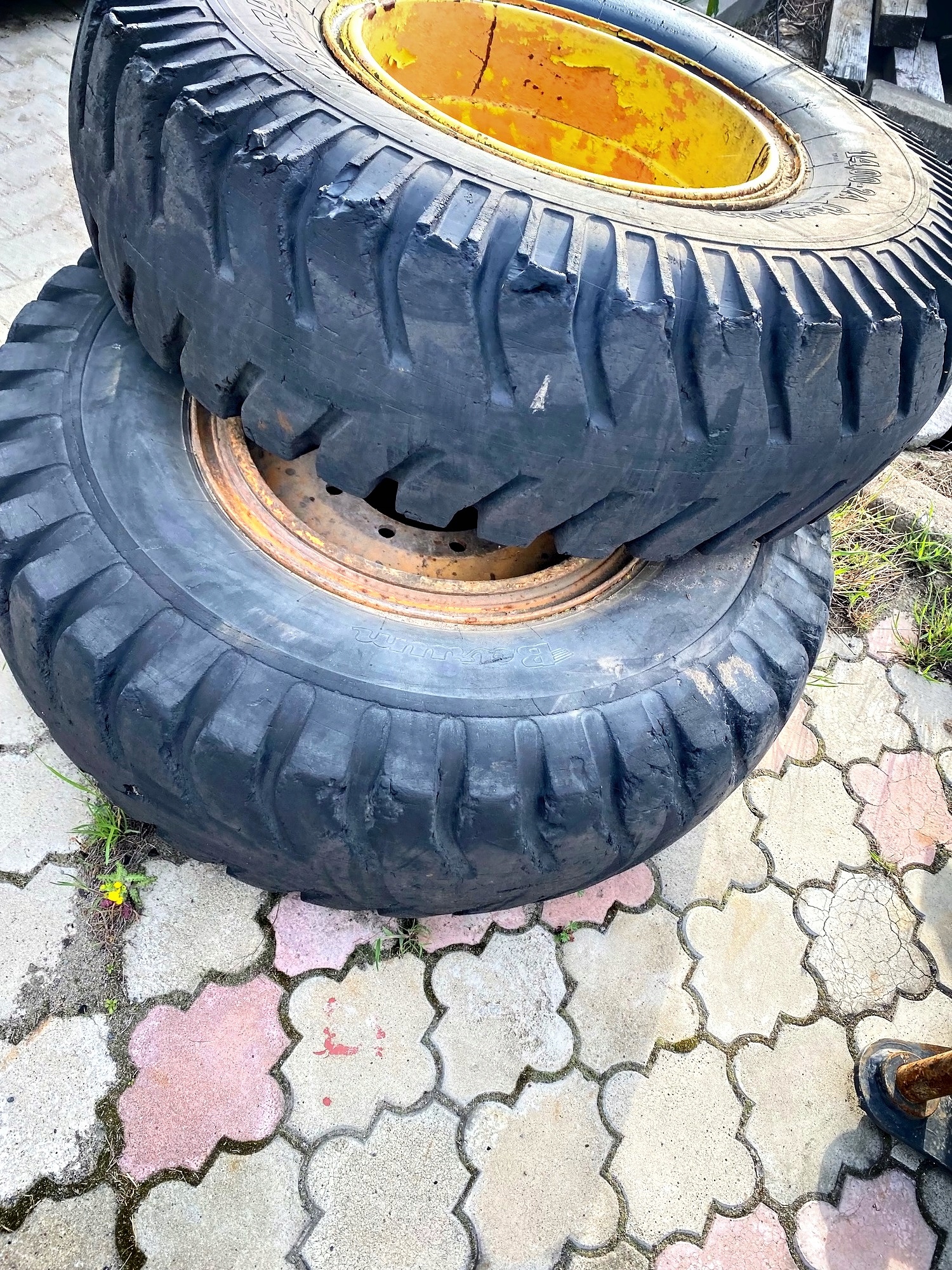 opona Matador 14.00-24 rozmiar cale 24 z dętka Model MP902