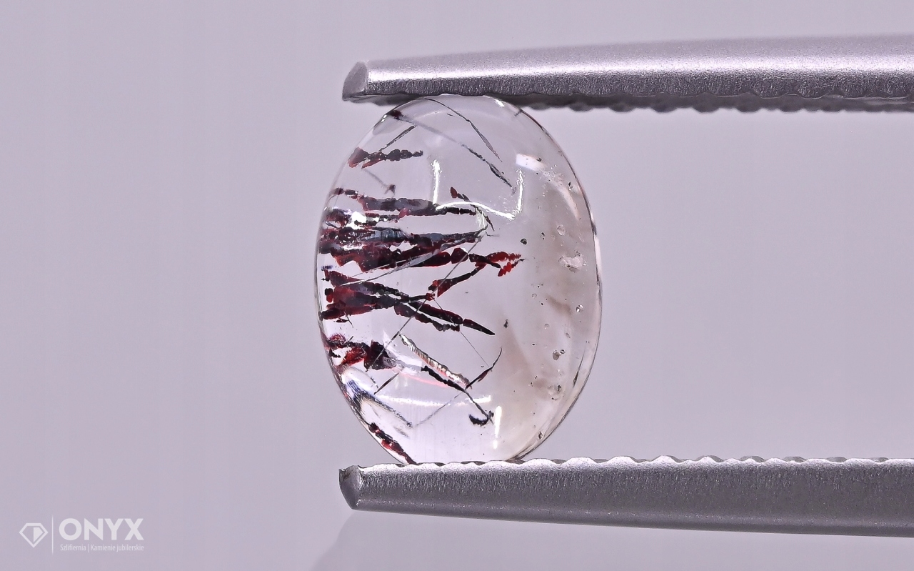 Jahodový křemen kabošon ovál 7,5x5,5 mm