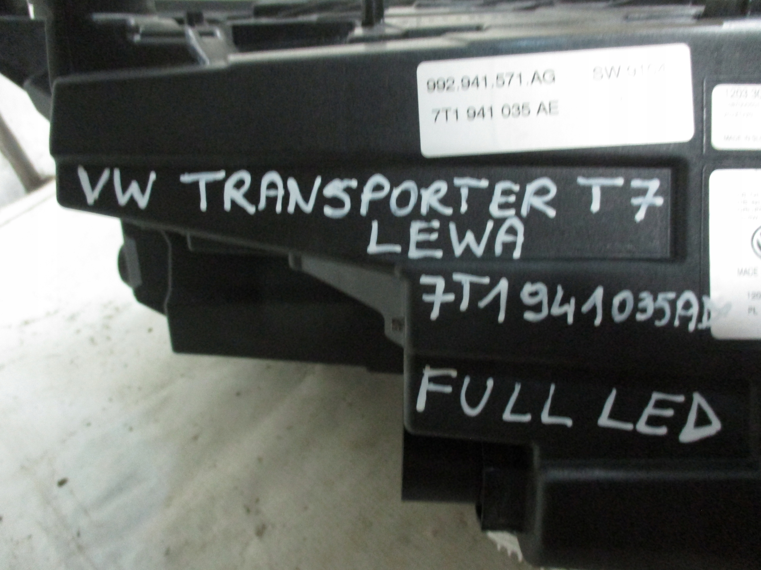 Reflektor light left front front VW T7 FULL LED 7T1941035AD