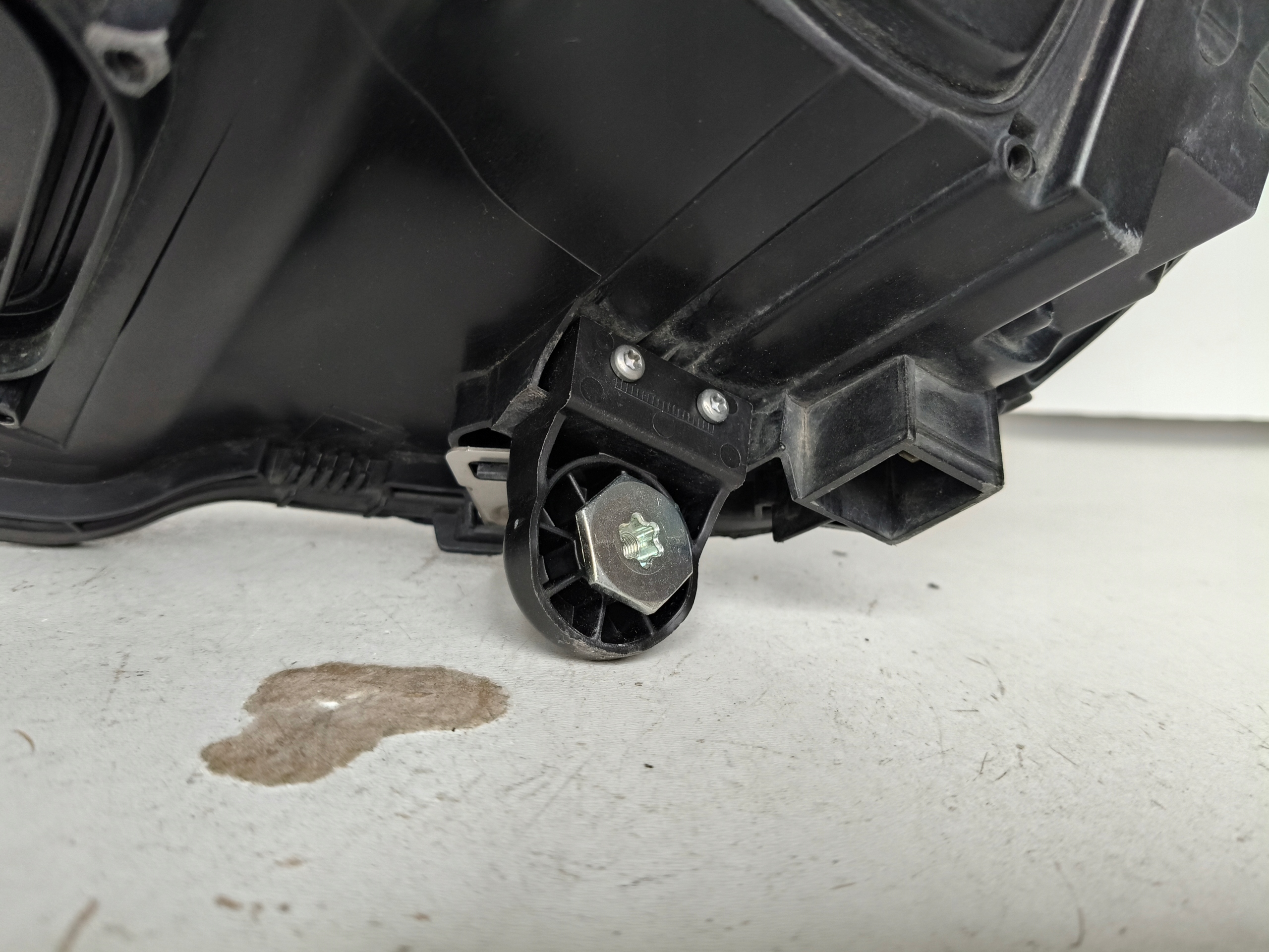 light right REFLEKTOR MERCEDES C-KLASA W205 14- FULL LED ILS