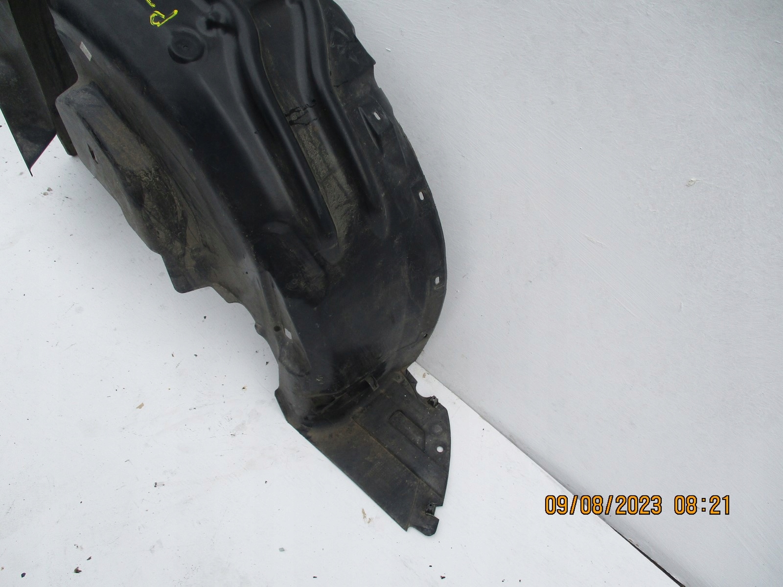 mudguard PEUGEOT 208 9827215480 left