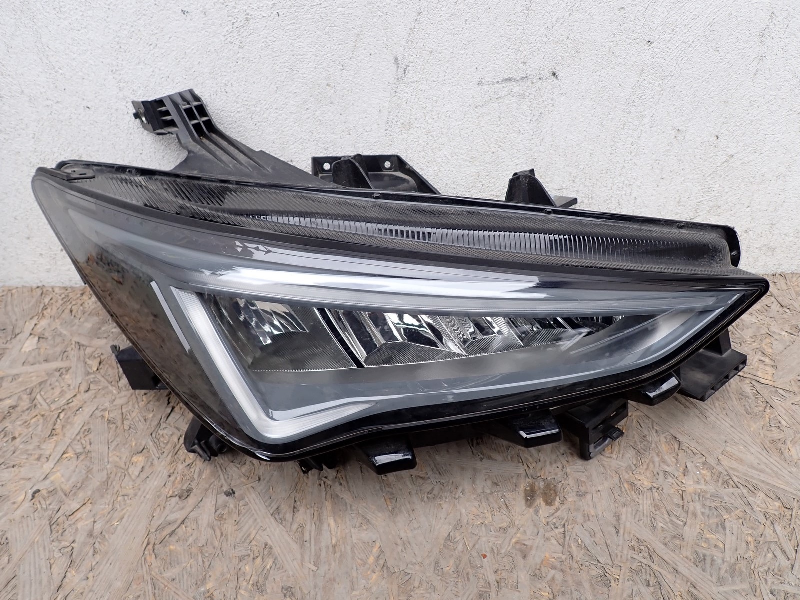 feu droit REFLEKTOR droite FULL LED CUPRA BORN 10E K11 2021- 10F941008K