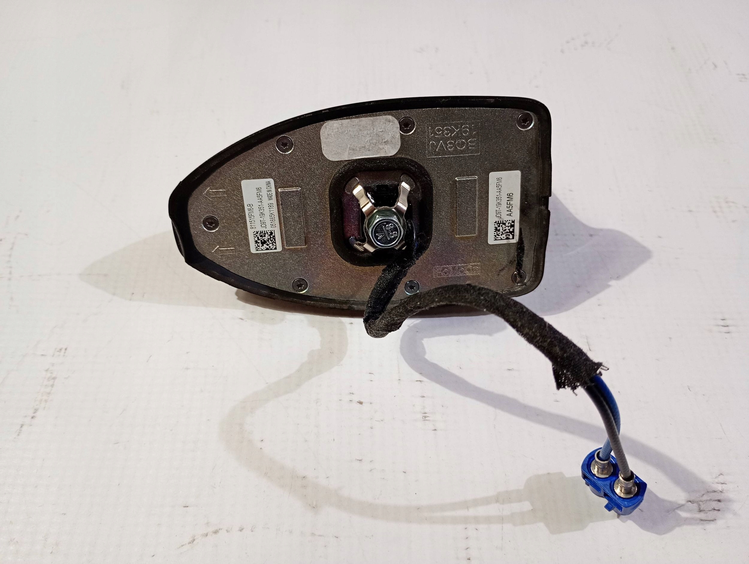 Antena GPS dach pletwa rekin Ford Edge II 2015