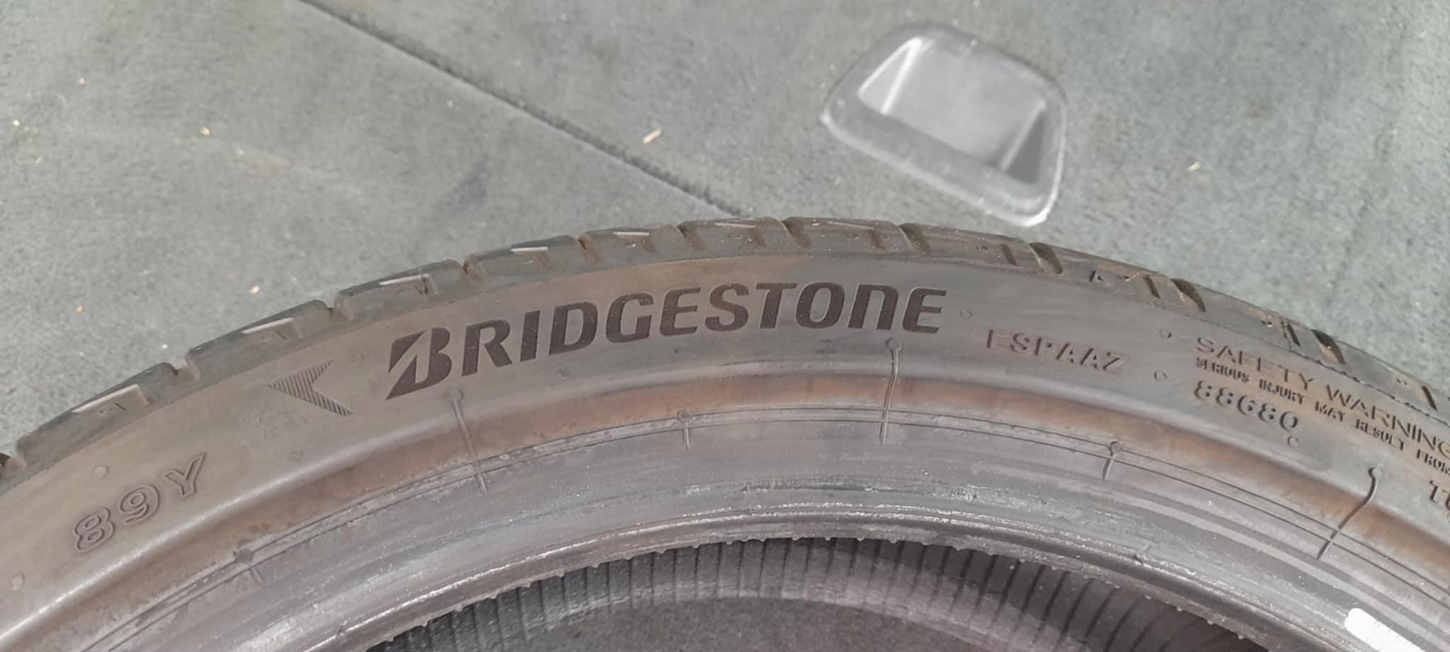 BRIDGESTONE POTENZA 215/40R18 89Y