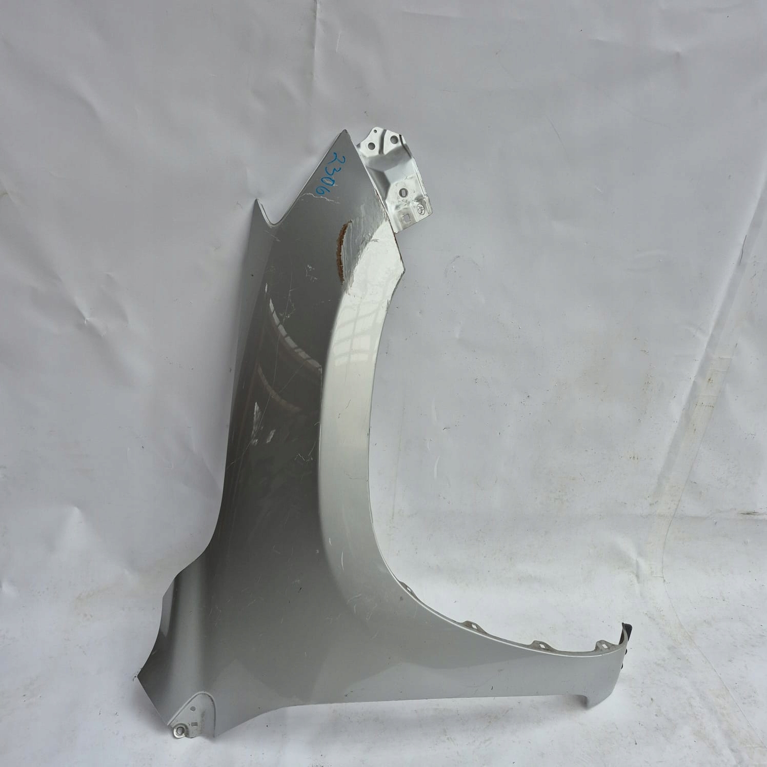 TOYOTA RAV4 06-> fender right front front without mouldings