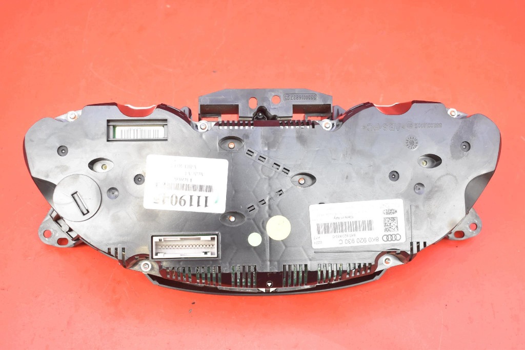 dials dials EU 8K0920930C AUDI A4 B8 2.0 TDI 143 KM 07-11