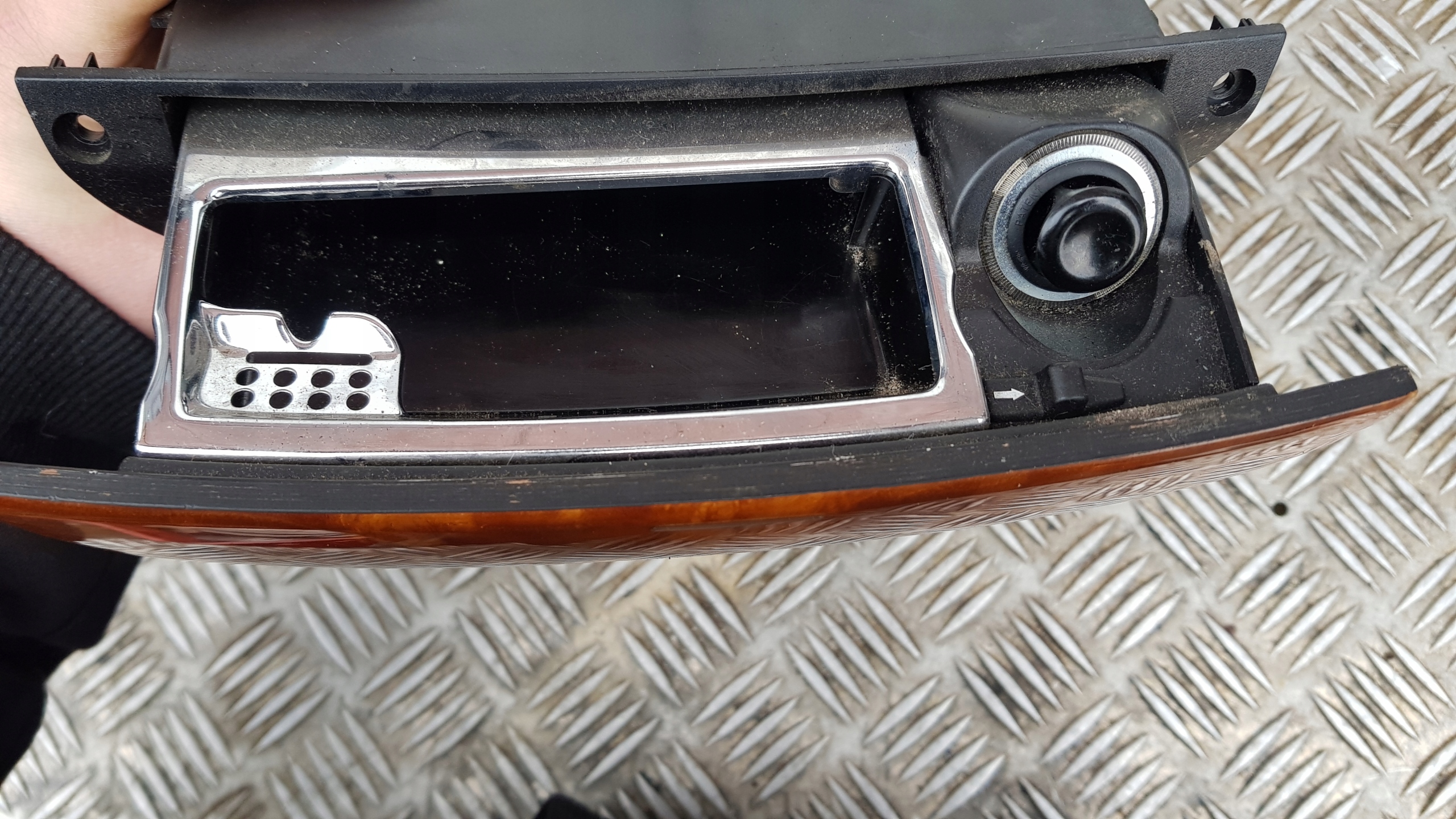 MERCEDES W211 ashtray passenger compartment wood
