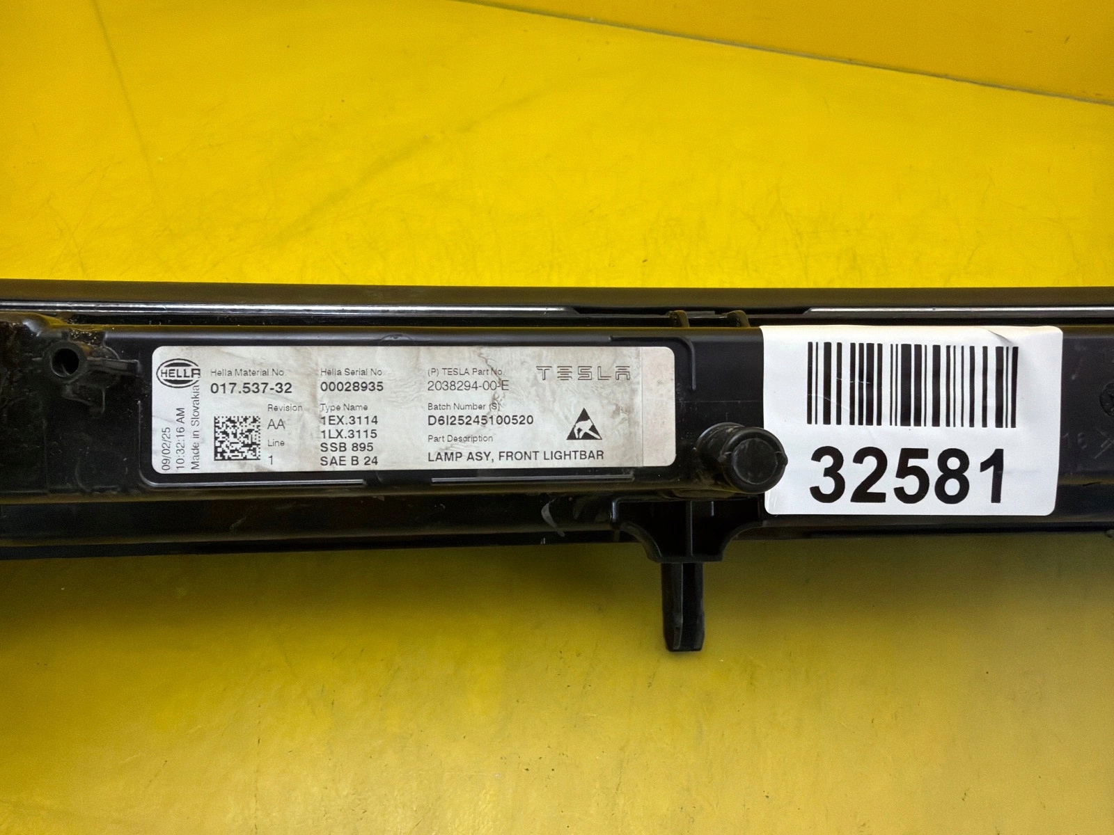 fanale faro medio Tesla Model Y Juniper 203829400E