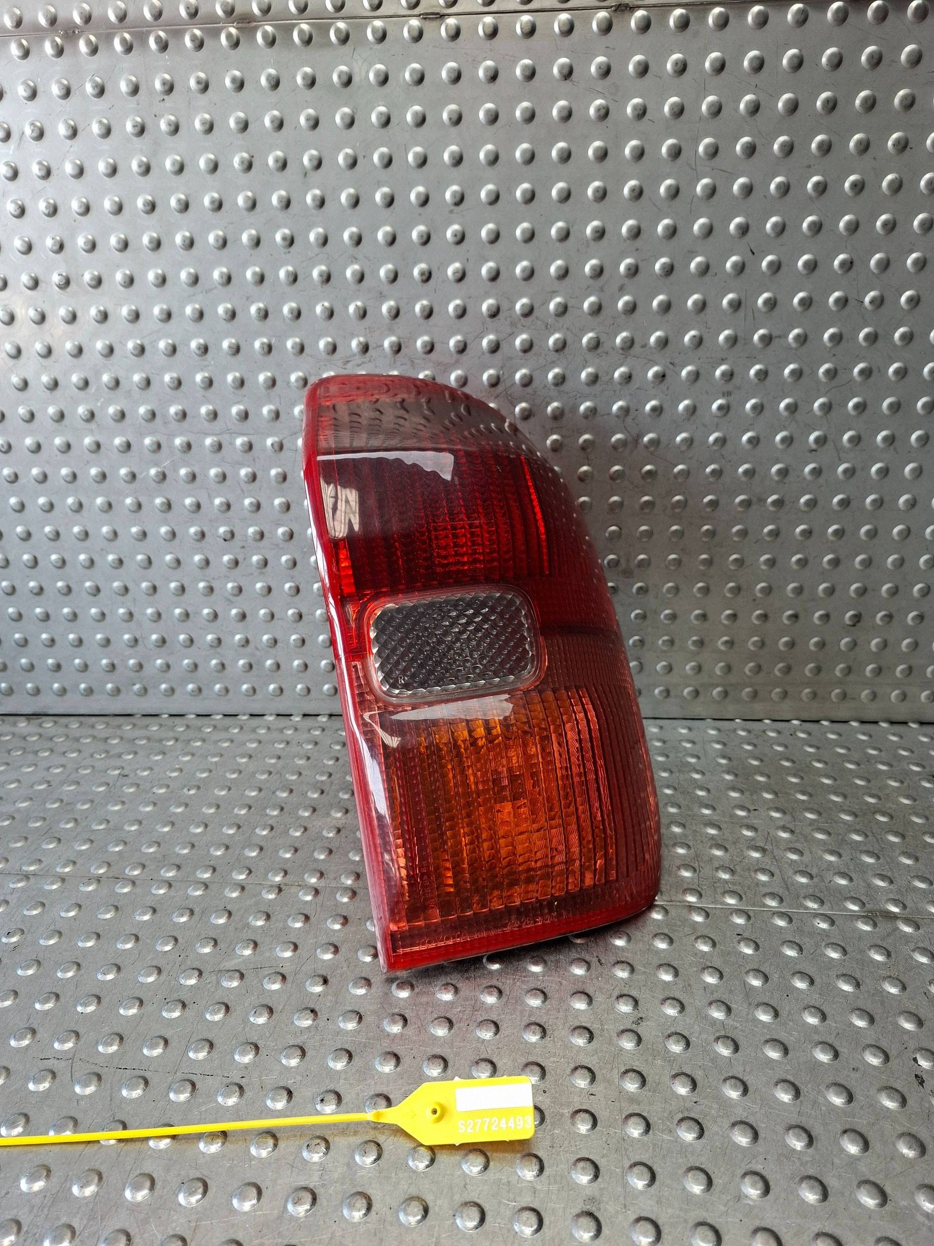 light rear part right TOYOTA RAV 4 00-03 EU