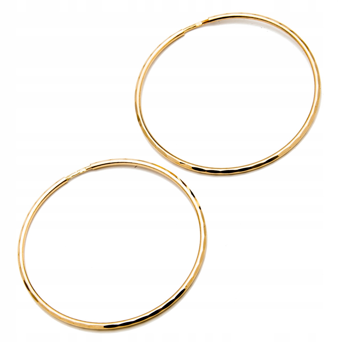 Zlaté náušnice 585 zdobené kruhy 37 mm bižuterní