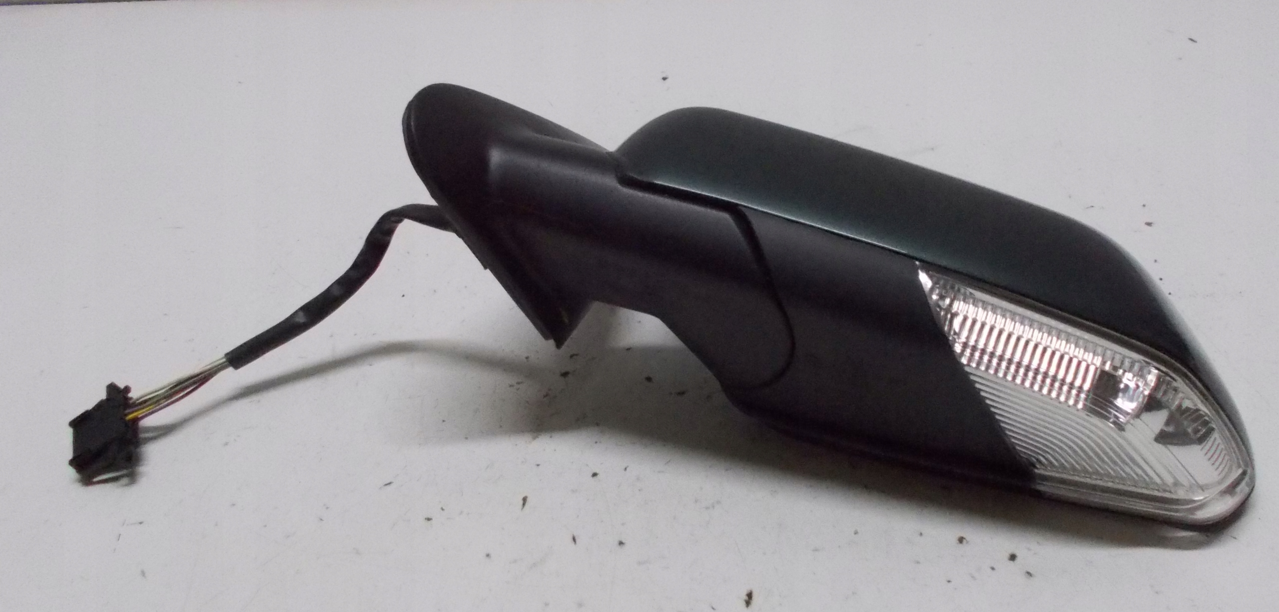 SKODA OCTAVIA II KOMBI 06R mirror left 6 PIN EU 9572