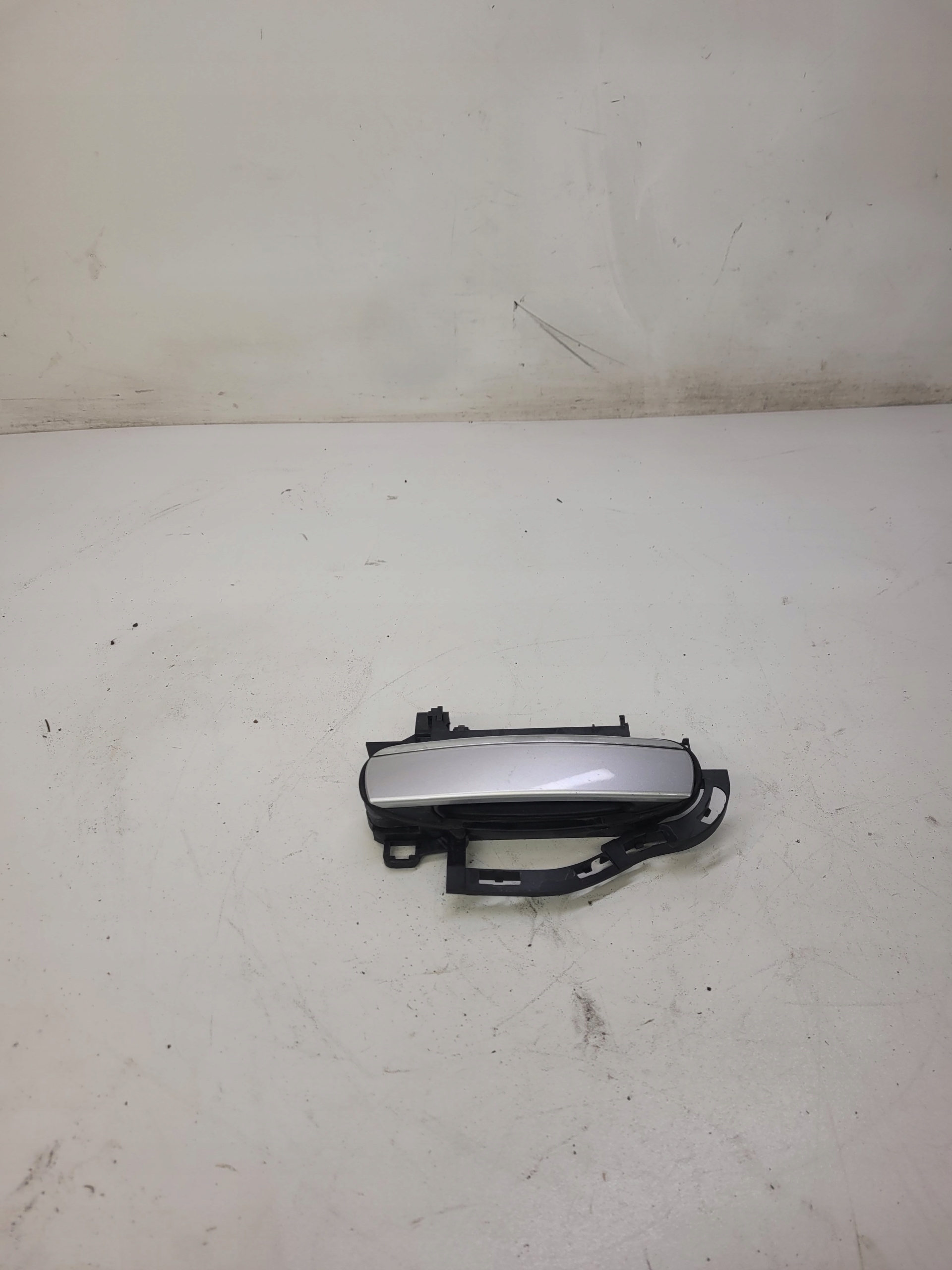 handle right front AUDI A3 A4 A6 C6 LIFT 4F0837886