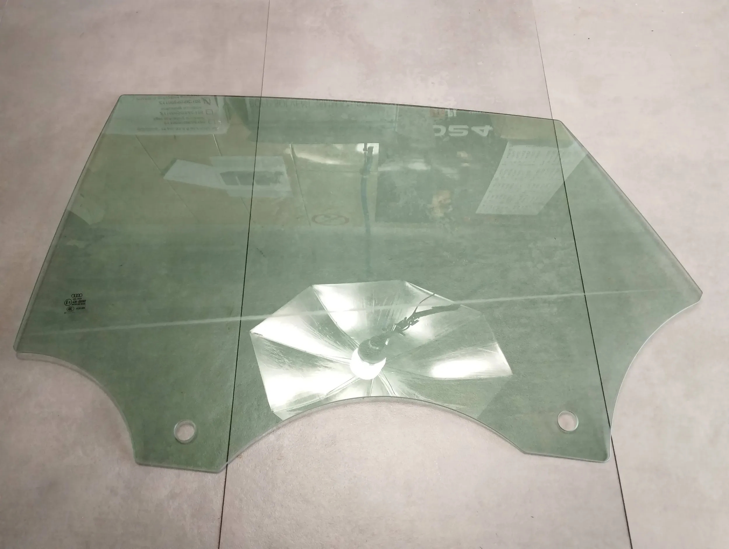 Audi A5 Sportback 8TA 2015 window left rear part