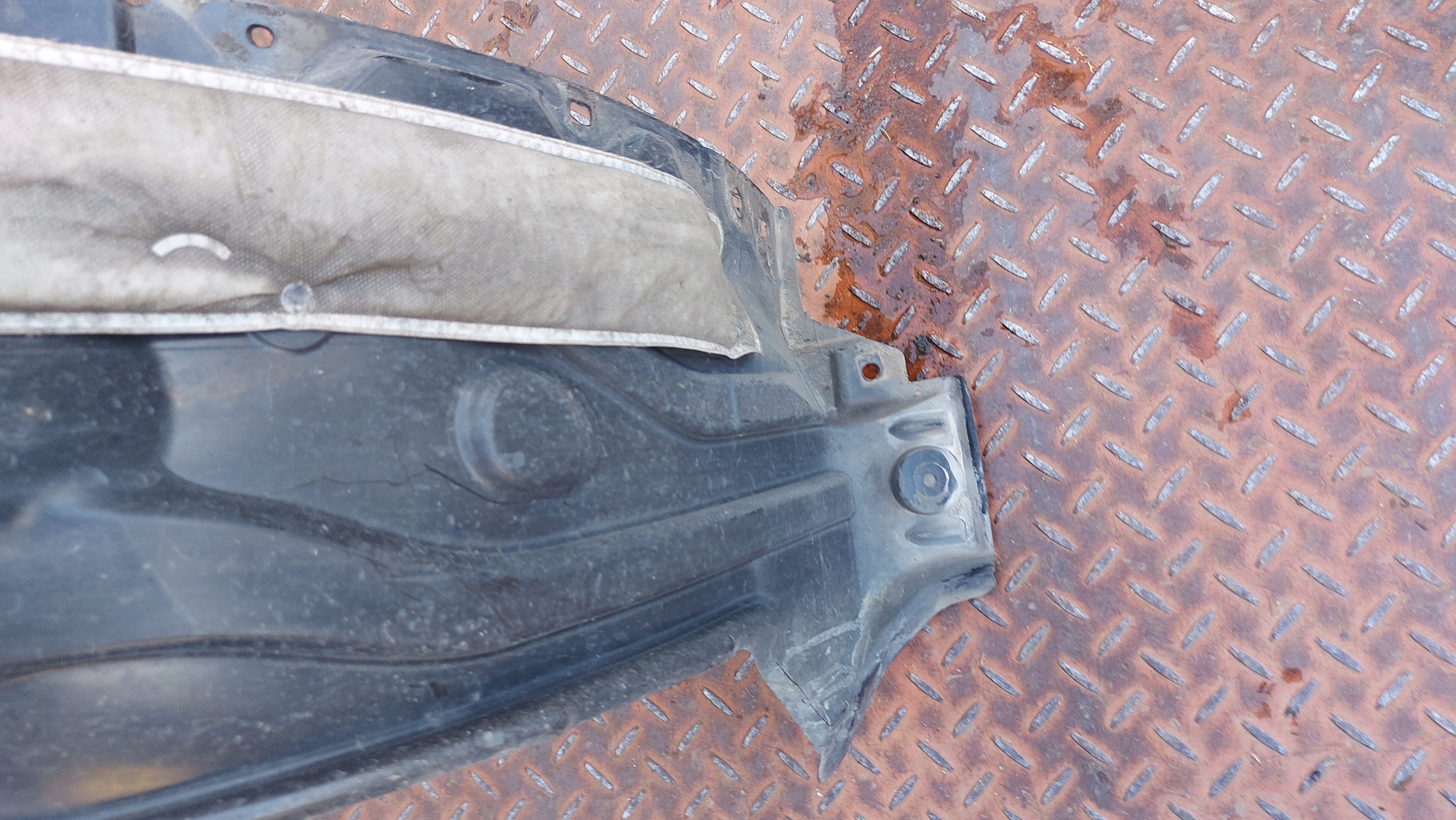 mudguard right front TOYOTA COROLLA E21 19- KOMBI