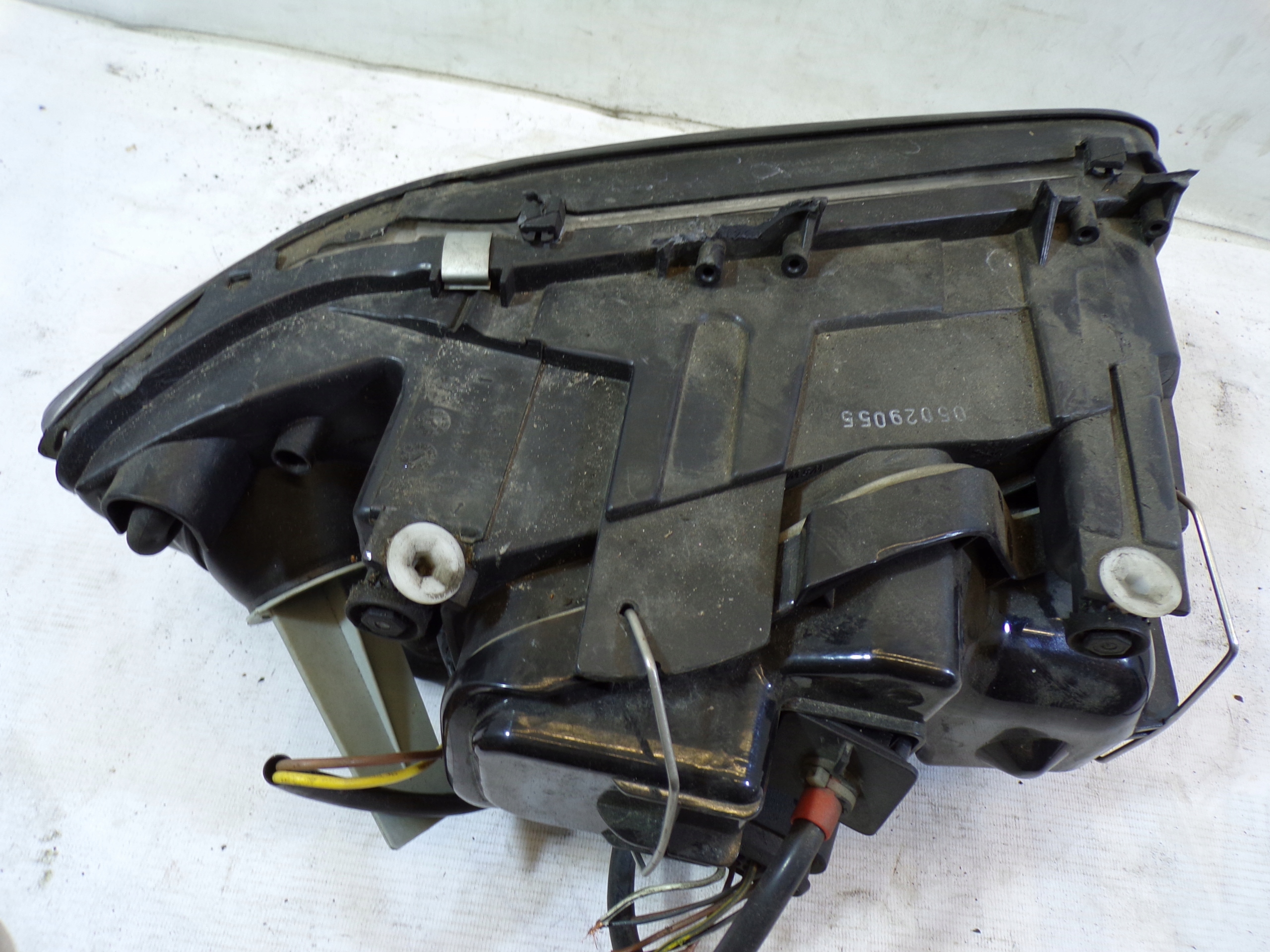 light front front left AUDI A4 B6 XENON (1) (K1)