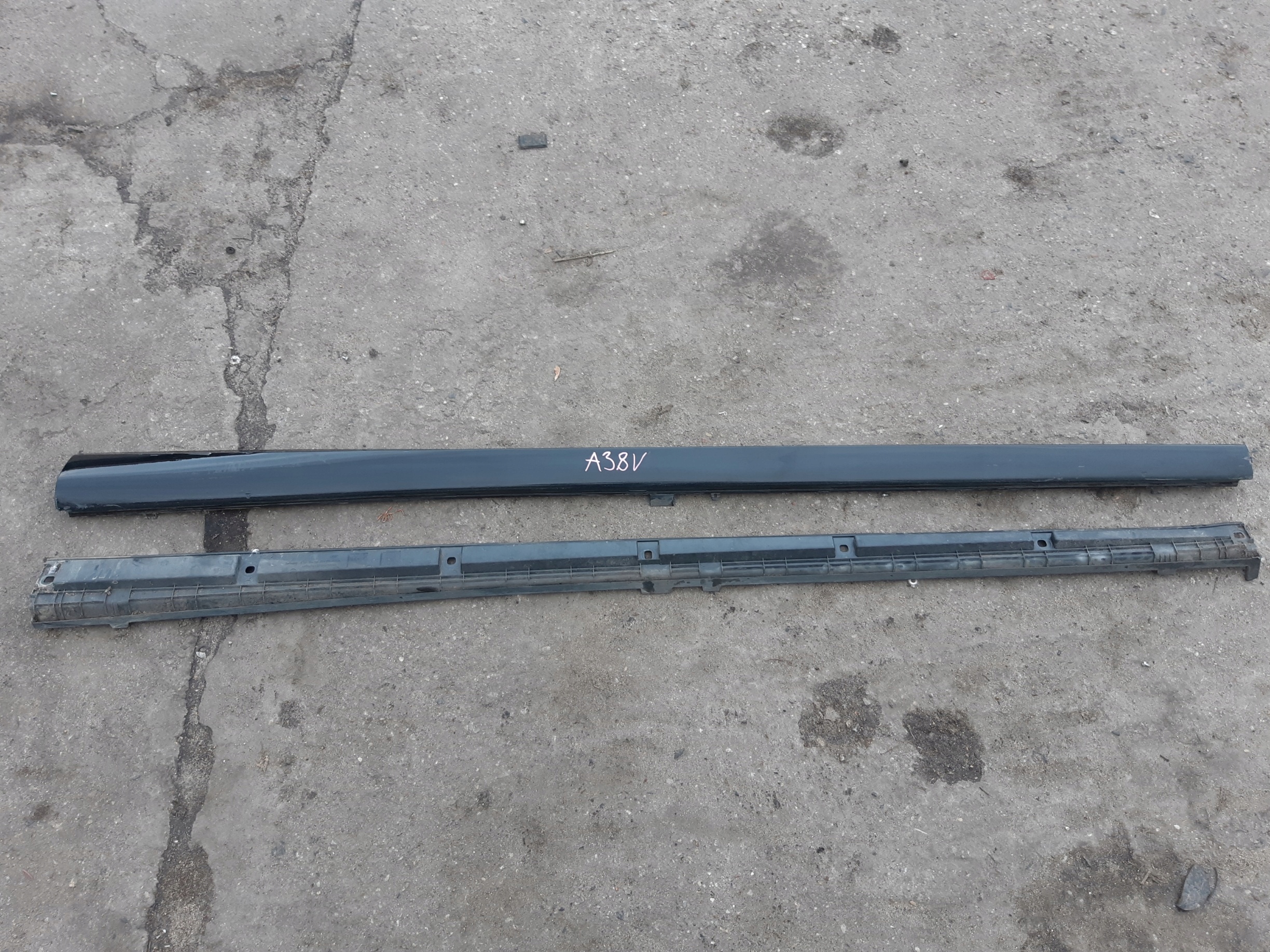 AUDI A3 8V 5D moulding cap threshold and below threshold S-LINE right KOMPLET