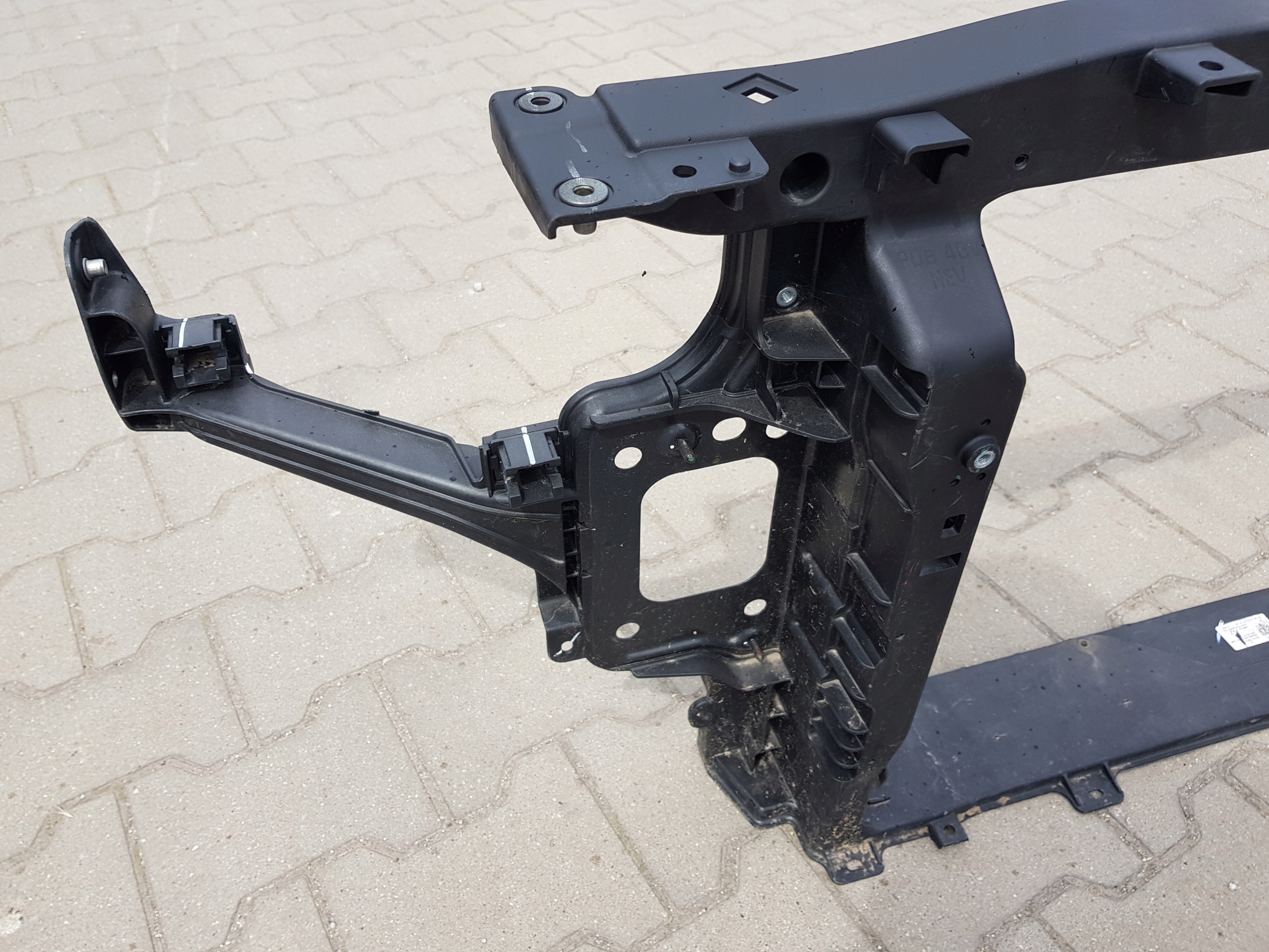 KIA CEED III pillar iron support panel for radiators 2018