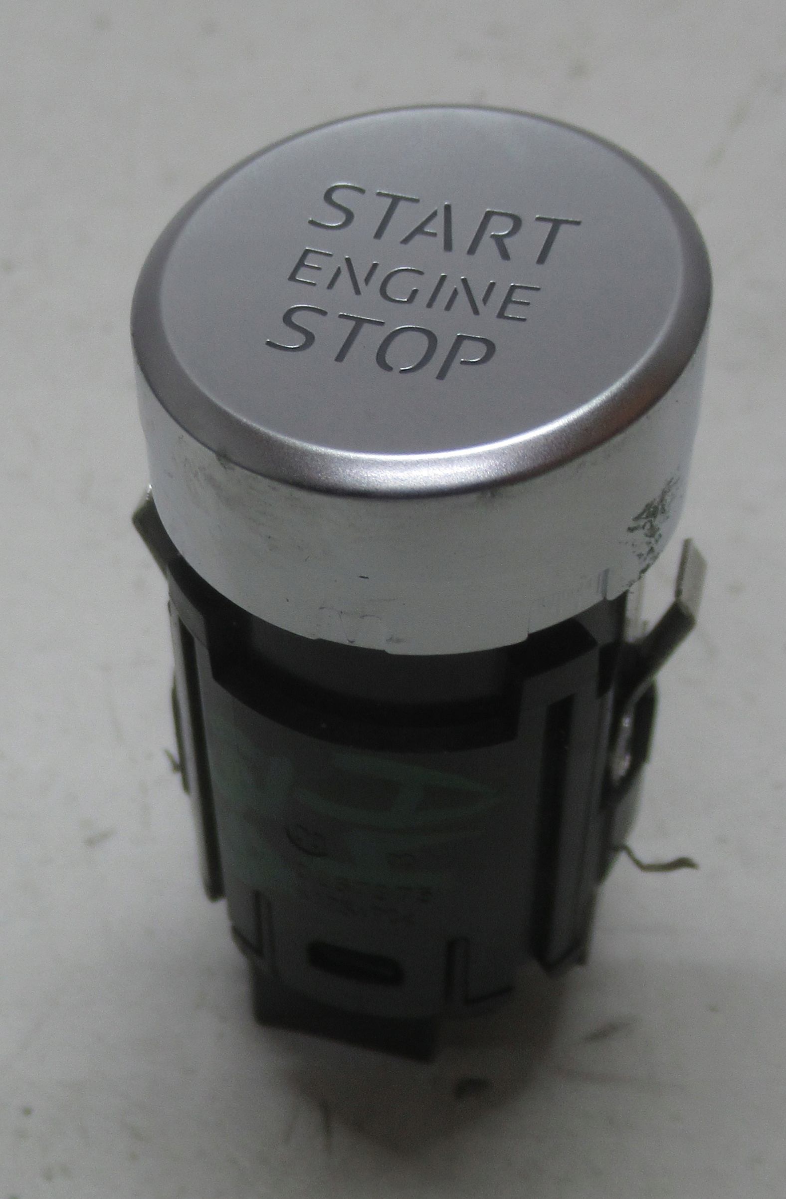AUDI A4 B9 AVANT 3.0 TDI 18R switch START STOP 8W1905217F